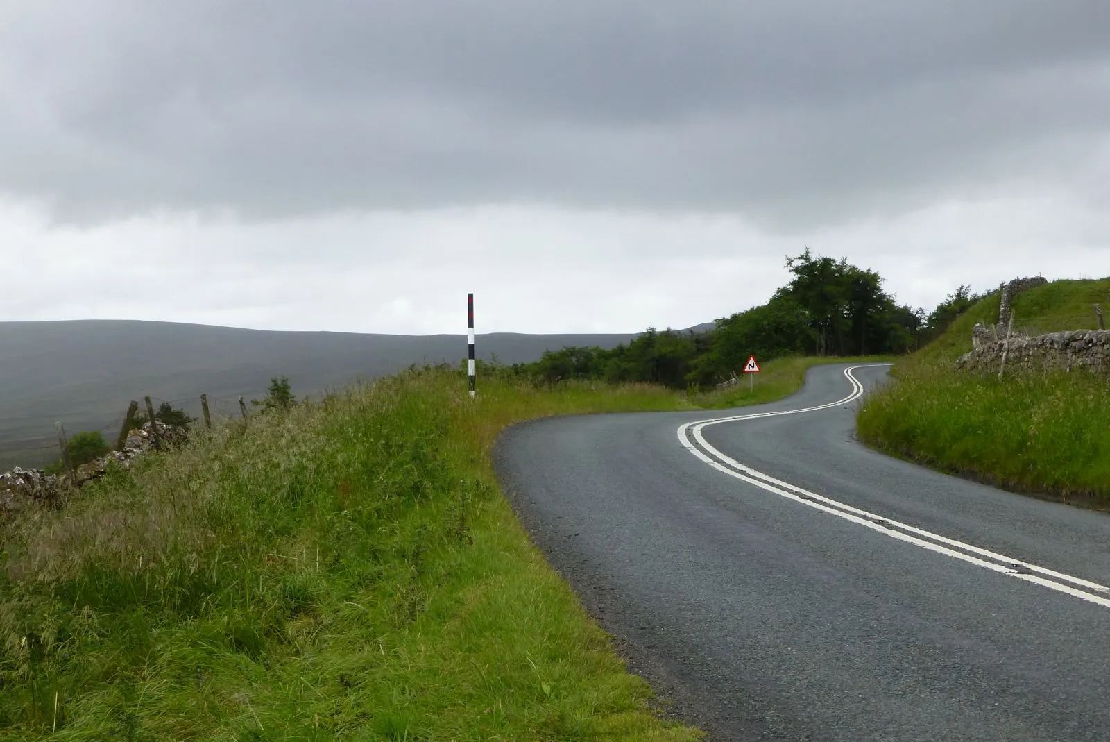 Photo showing: The A686 climbs towards Hartside Cross