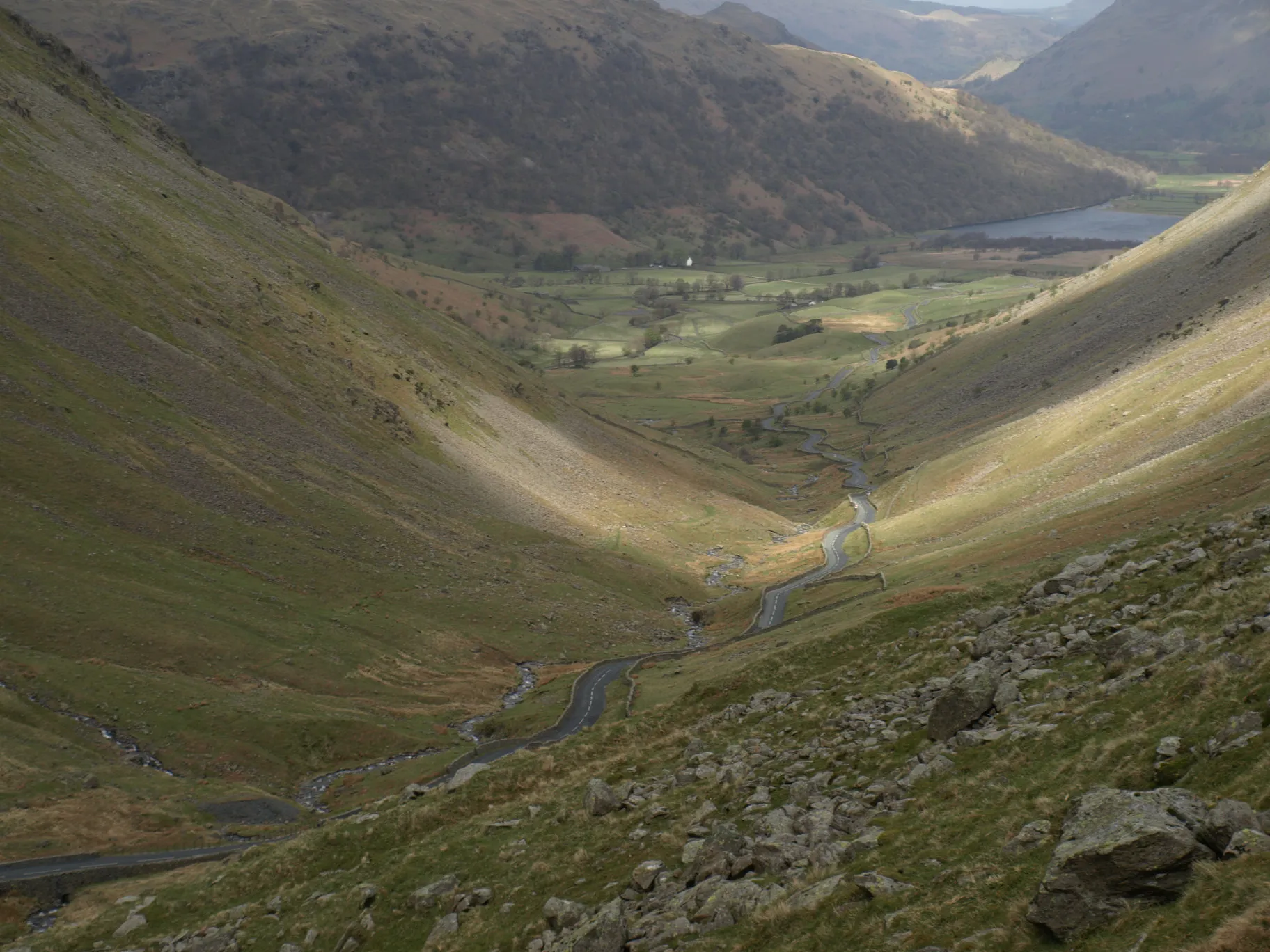 Photo showing: Kirkstone Pass descending to Brothers Water in the north.