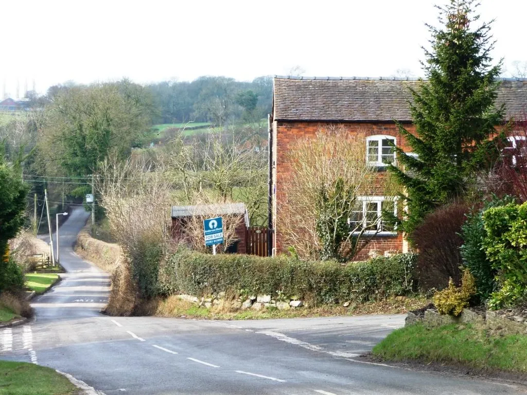 Photo showing: Crossroads in Great Cubley