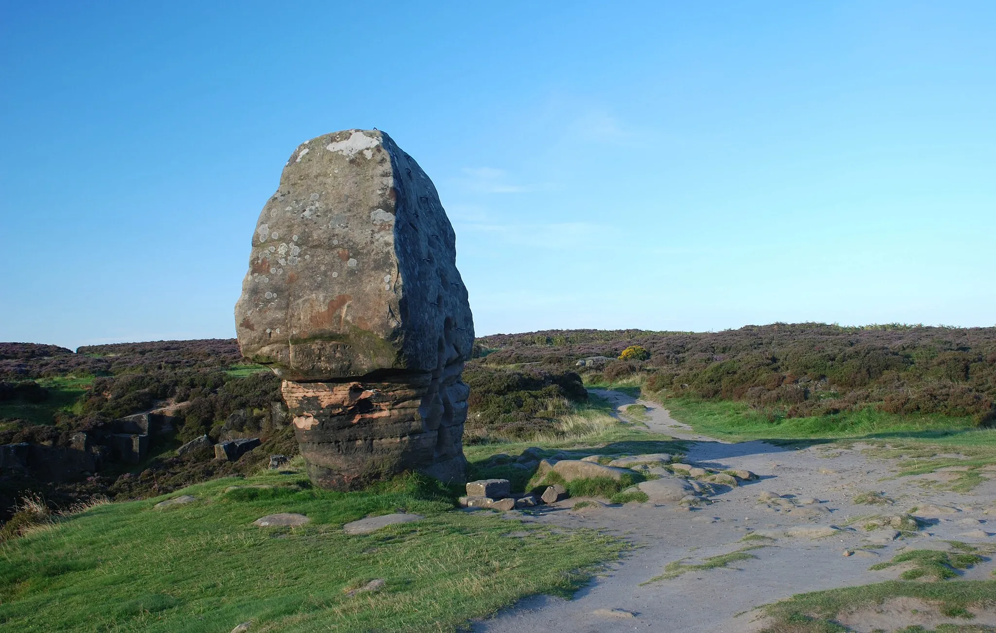 Photo showing: Cork Stone on Stanton Moor