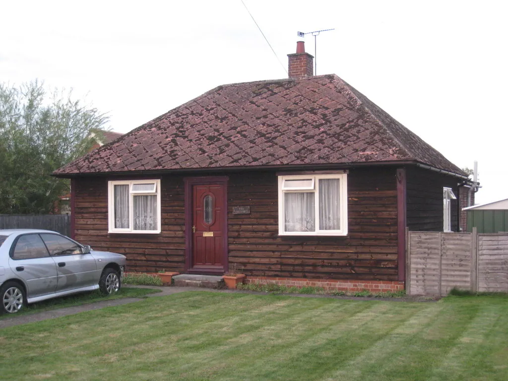 Photo showing: Timber bungalow