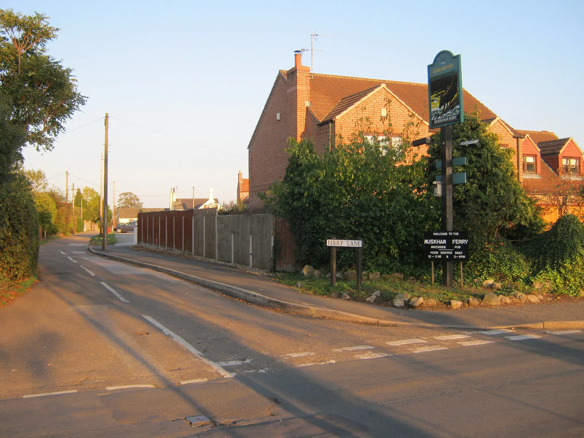 Photo showing: Ferry Lane in North Muskham
