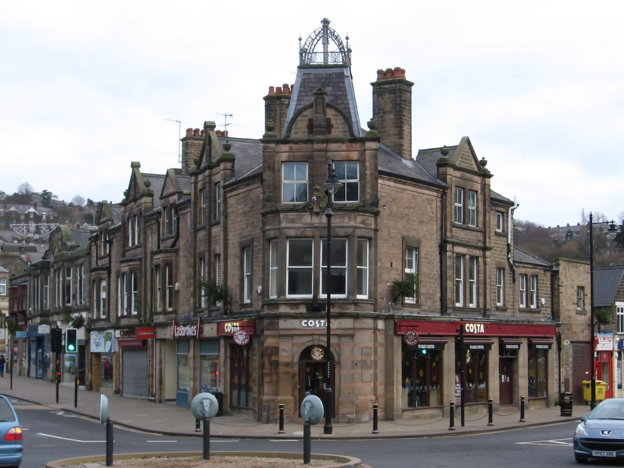 Photo showing: Matlock - Crown Buildings