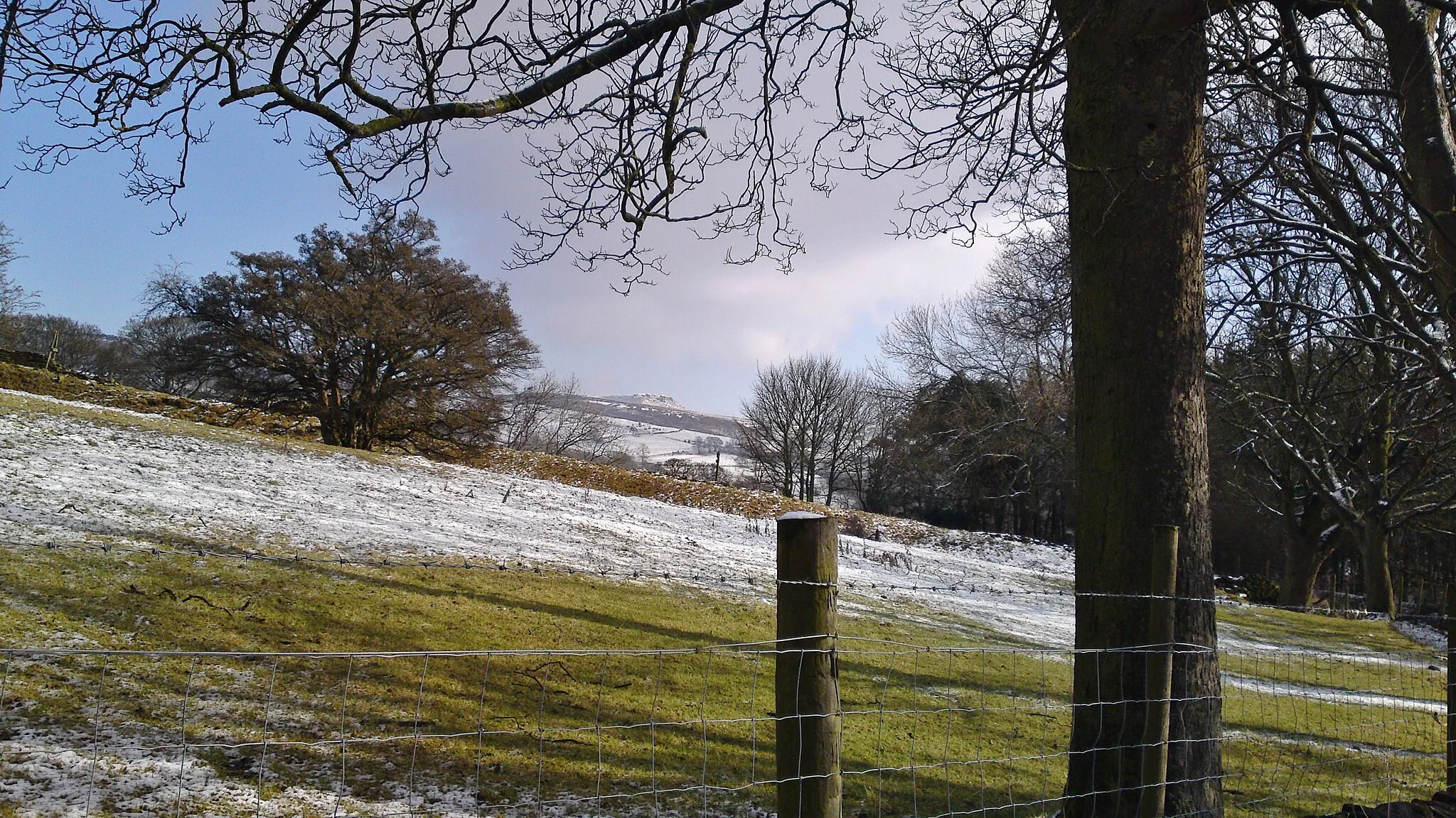 Photo showing: Distant view of Higger Tor