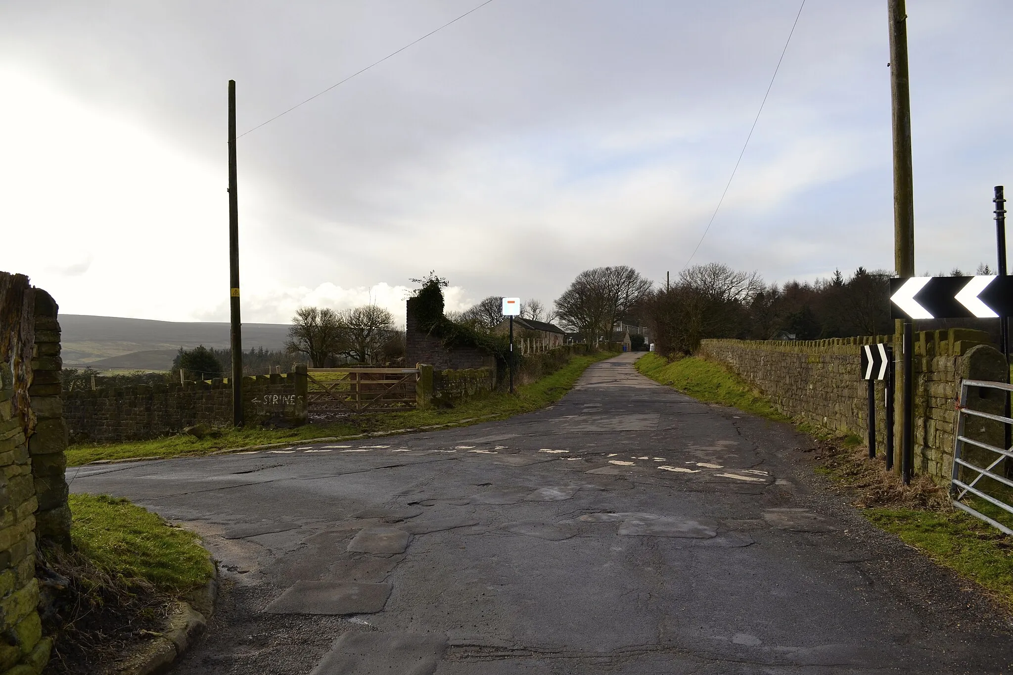 Photo showing: Midhope Lane and Stocks Lane Junction, Upper Midhope, near Stocksbridge