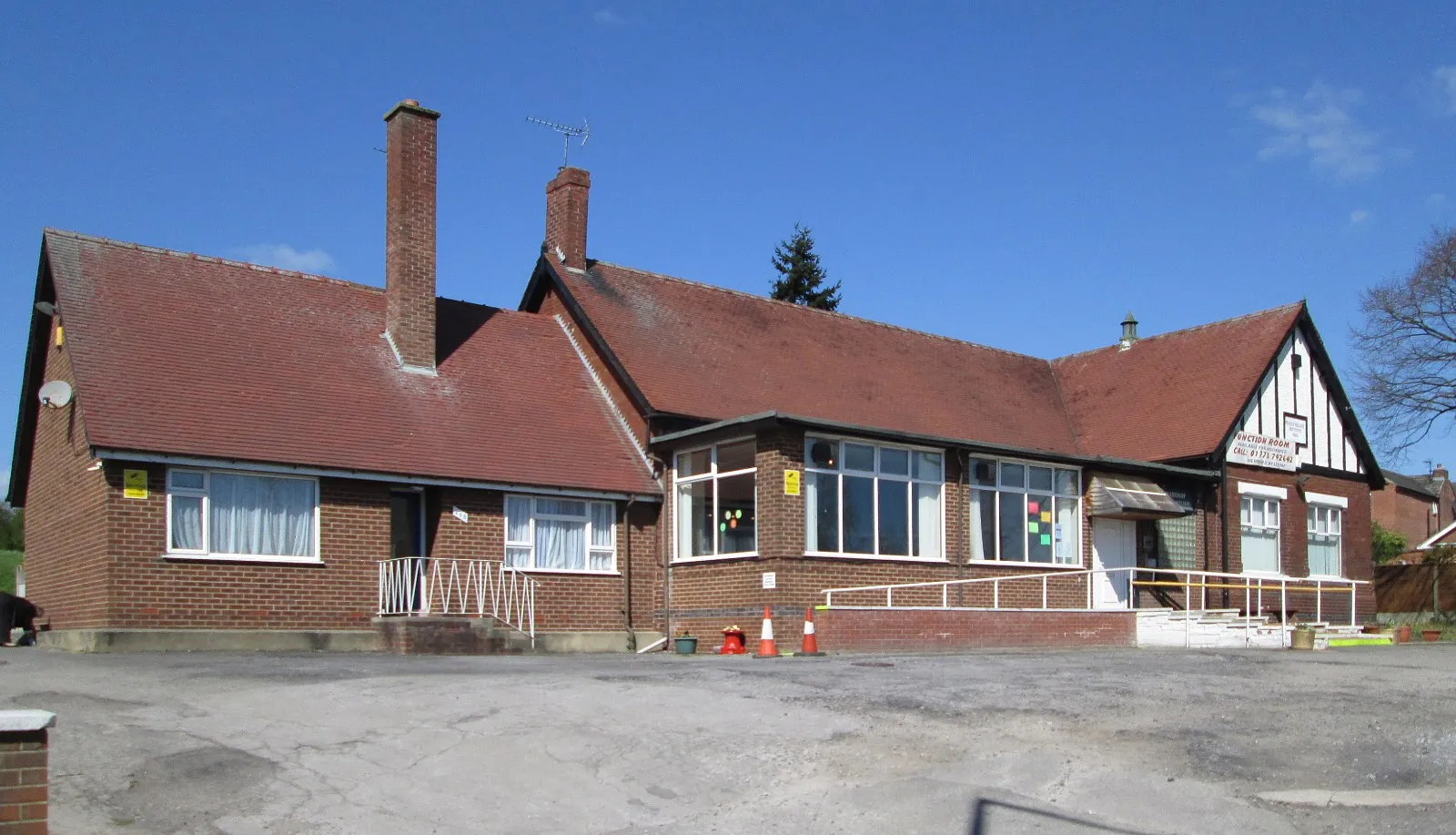 Photo showing: Marehay - Miners Welfare (from SE)