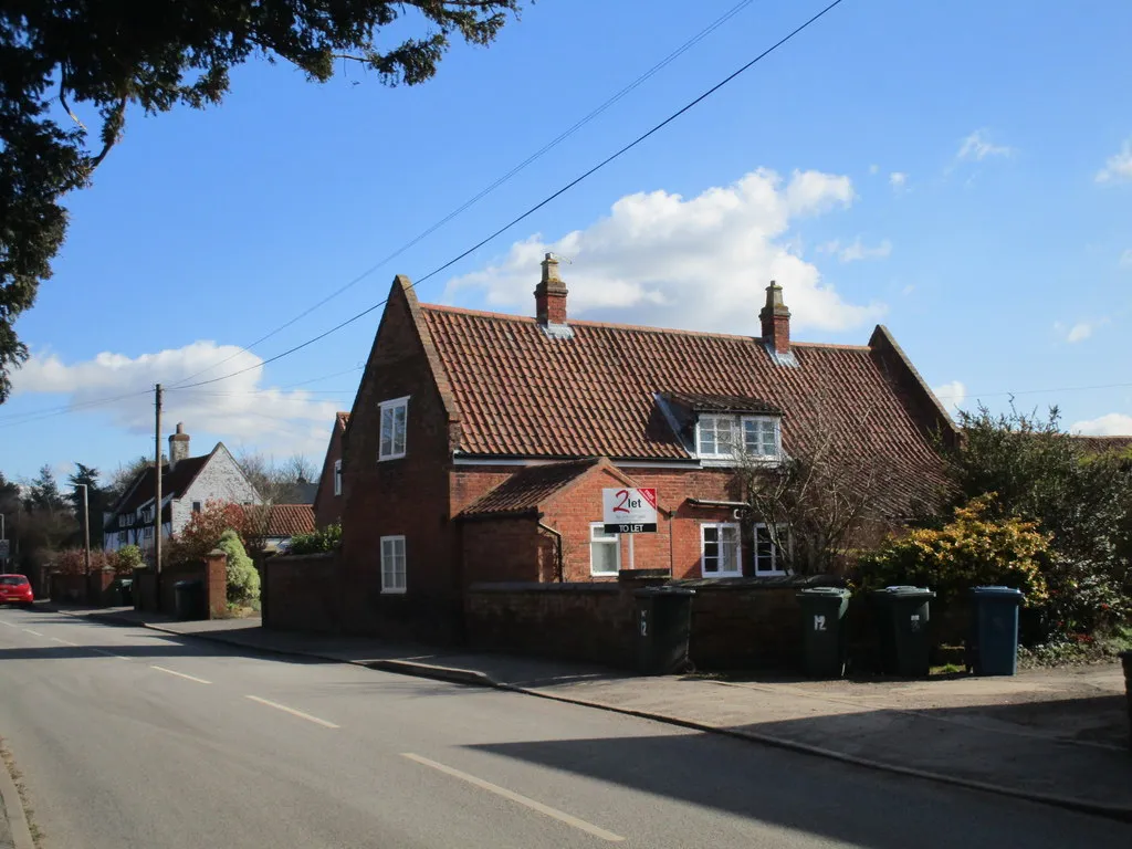 Photo showing: Photograph of 16 and 20 Fern Road, Cropwell Bishop, Nottinghamshire, England