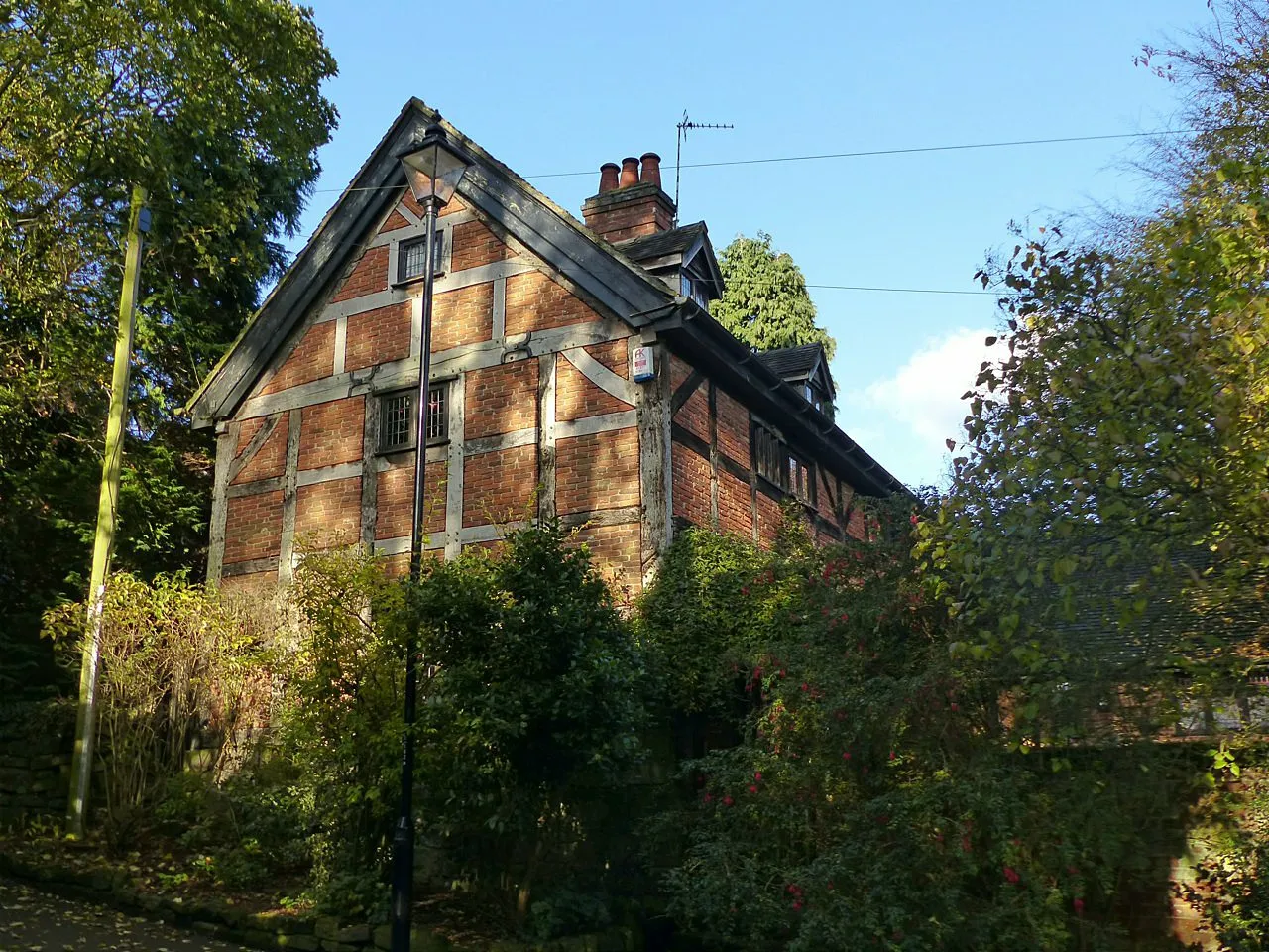 Photo showing: Photograph of 4 The Hollow, Mickleover, Derby, England