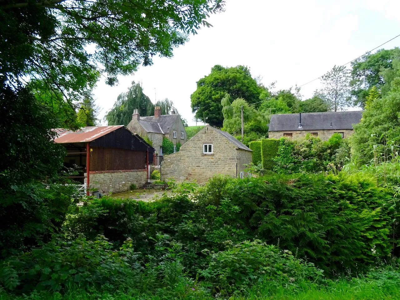 Photo showing: Photograph of Holehouse Farm near Wirksworth, Derbyshire, England