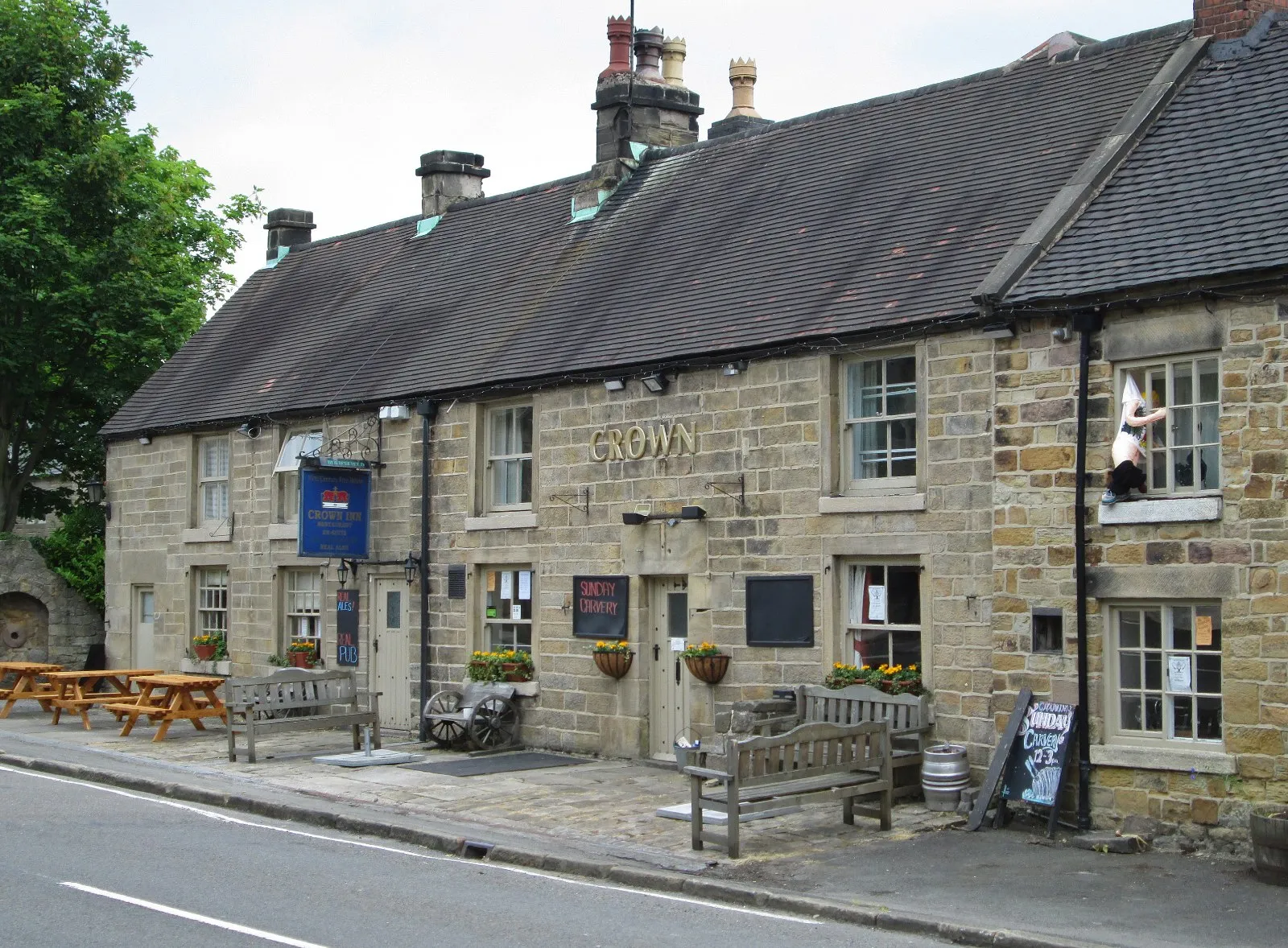 Photo showing: Photograph of the Crown Inn, Higham, Derbyshire, England