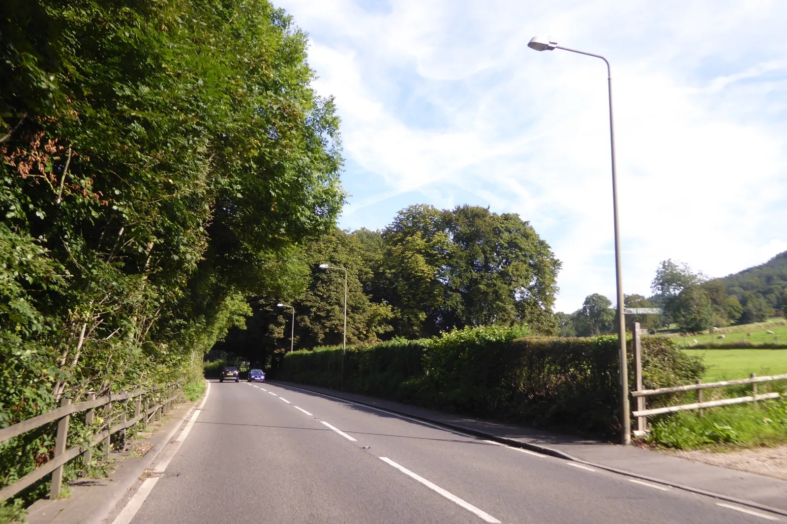 Photo showing: A6 and footpath to Copy Wood, Tinkersley