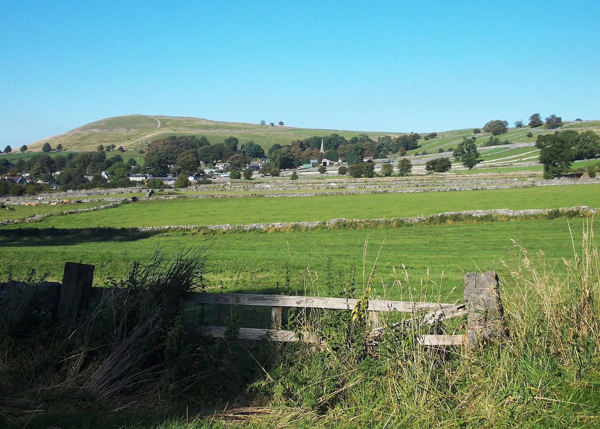 Photo showing: Across the fields to Chelmorton