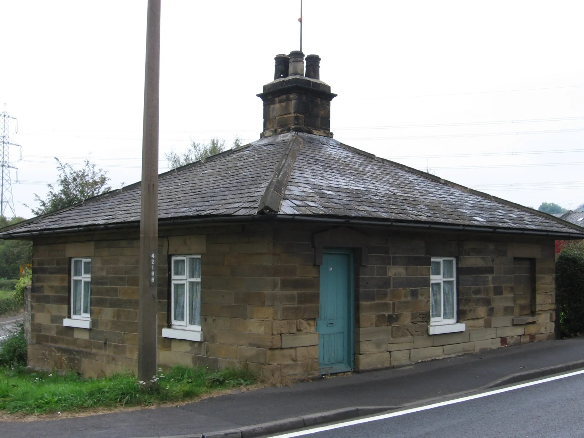 Photo showing: Renishaw - Toll House