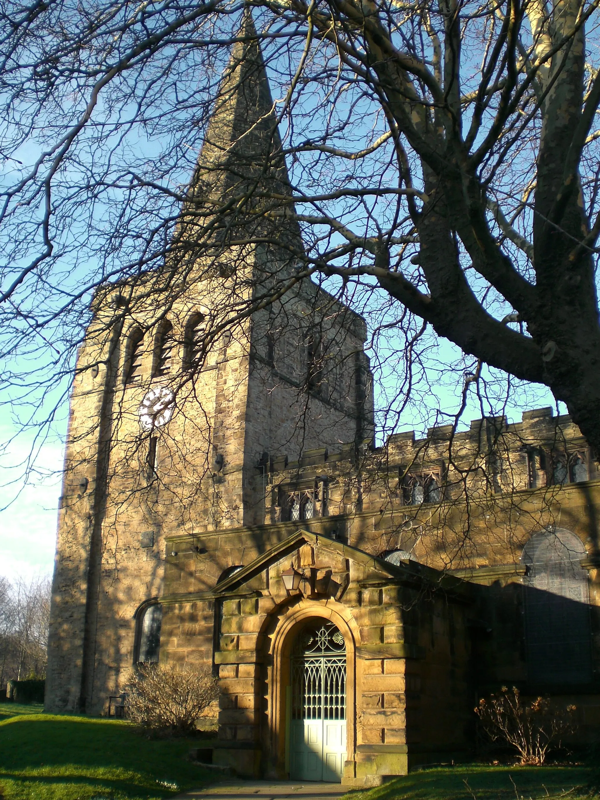 Photo showing: St Peter & St Paul's church, Eckington, Derbyshire