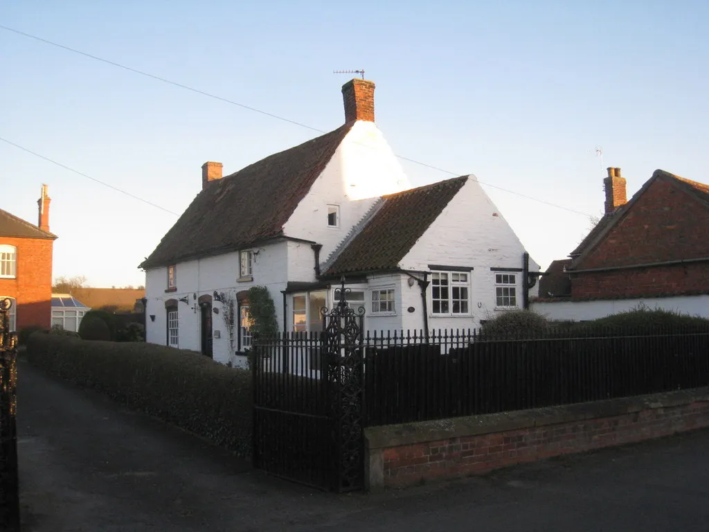 Photo showing: Cottage, Welbourn