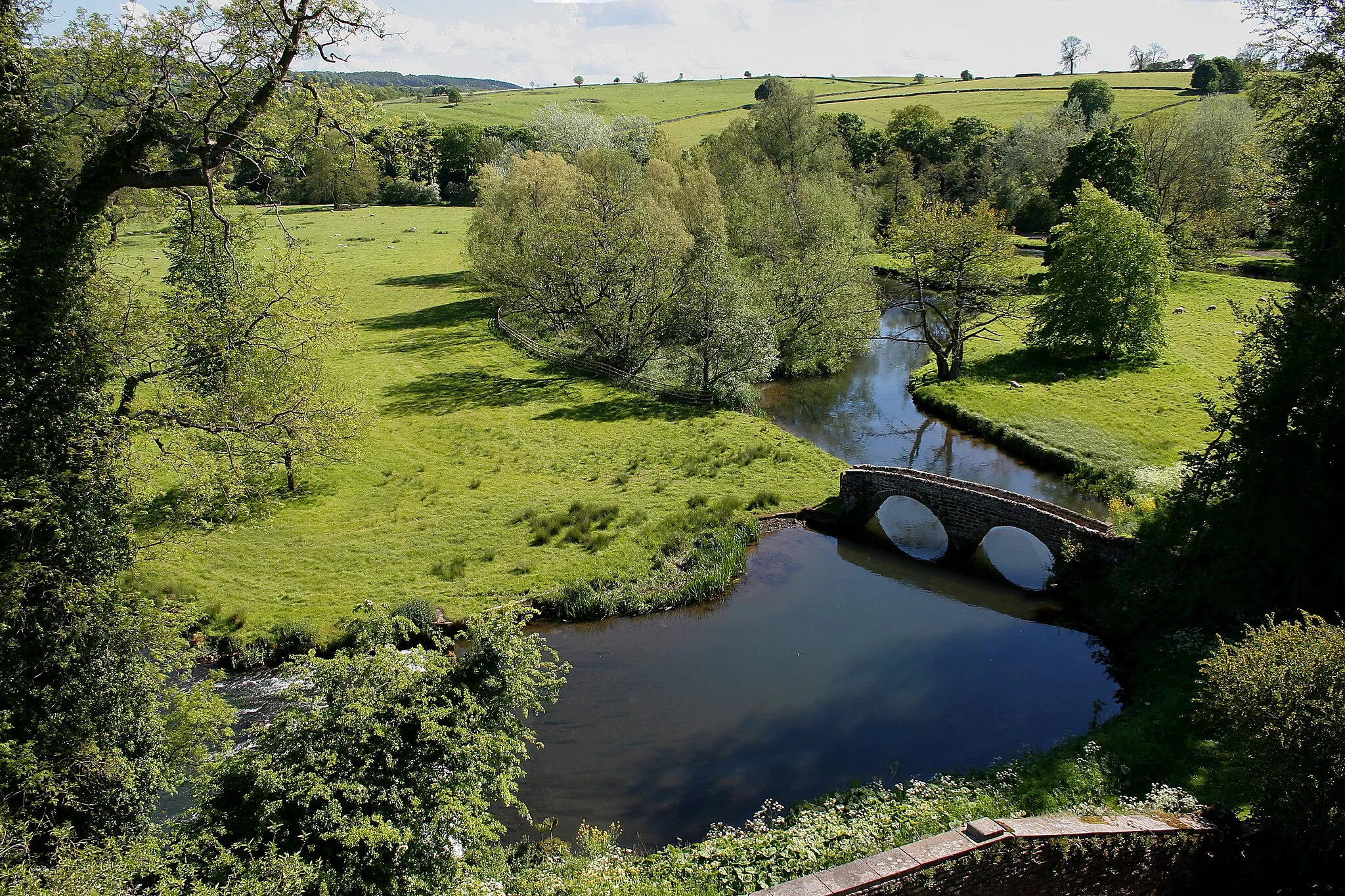 Photo showing: Countryside at Haddon Hall, Derbyshire