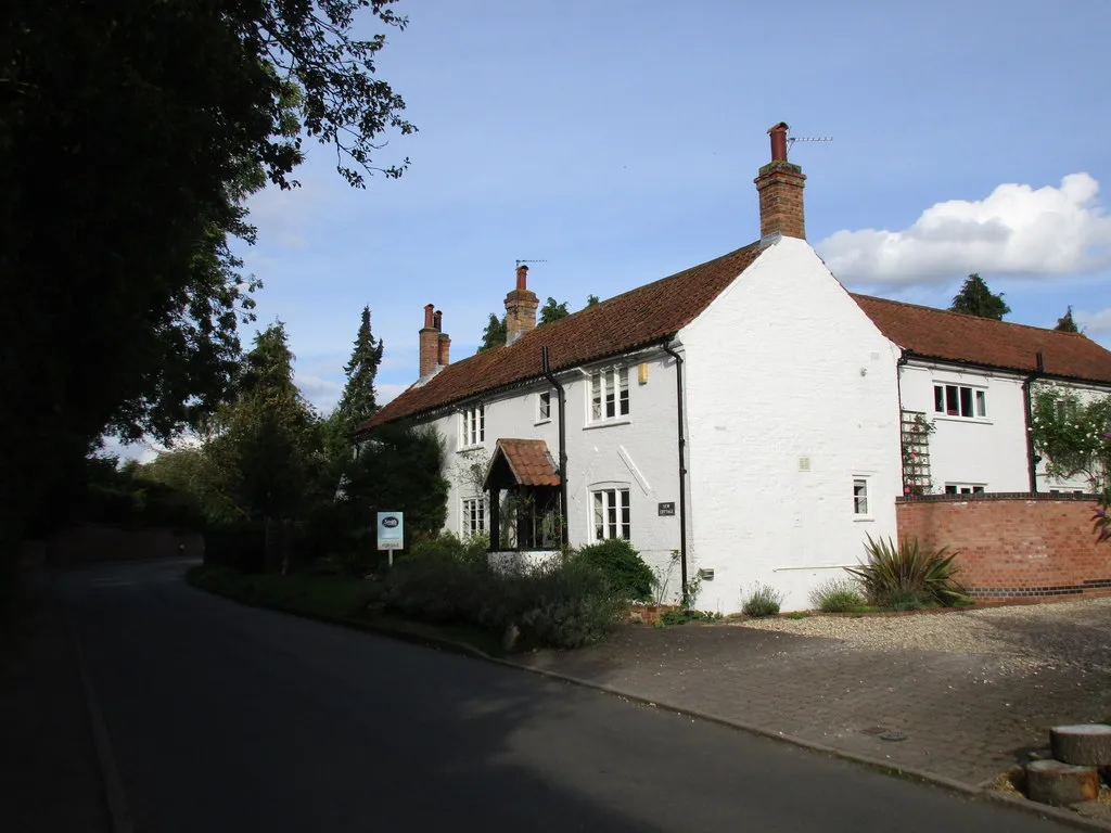 Photo showing: House for sale, Colston Bassett