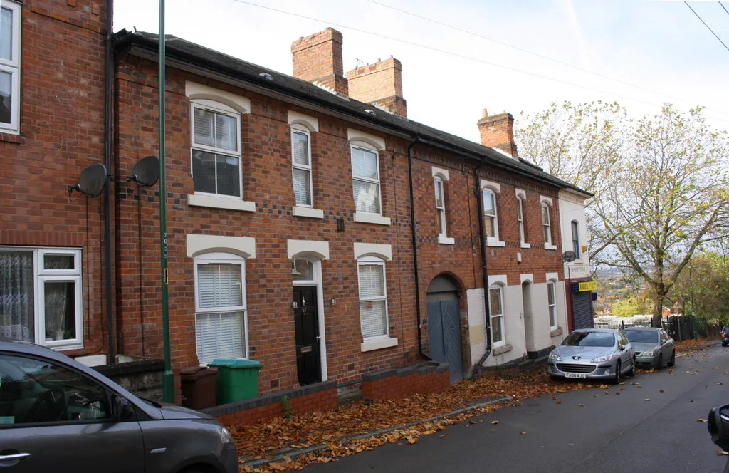 Photo showing: Gawthorne Street houses