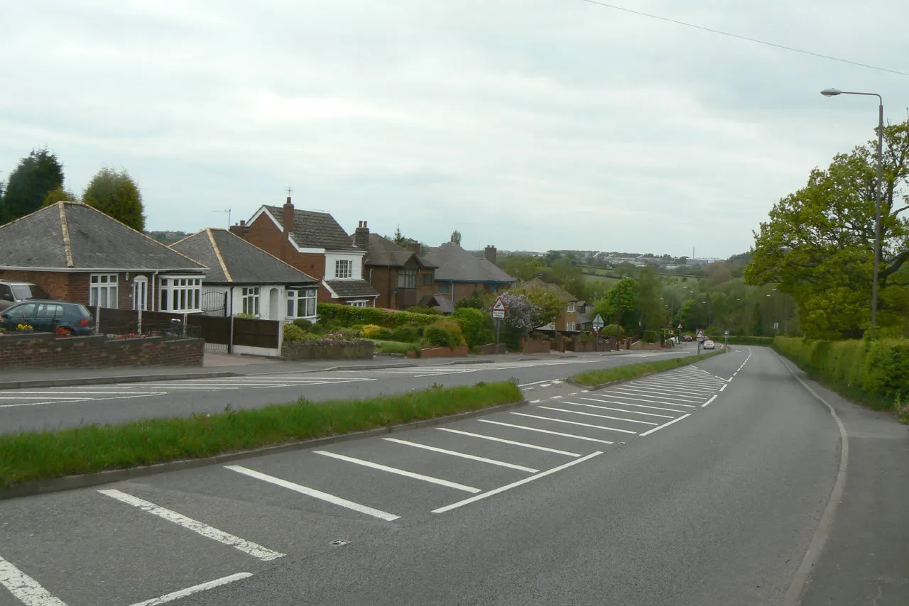 Photo showing: Nottingham Road at Woodlinkin