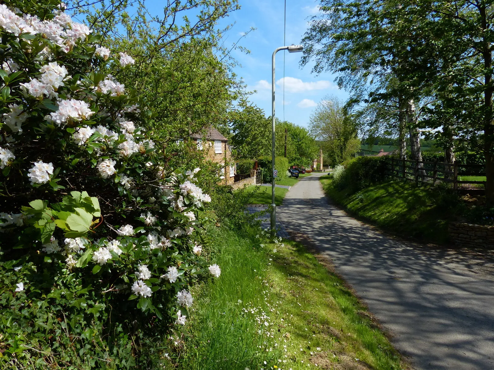 Photo showing: Lane in the village of Chadwell