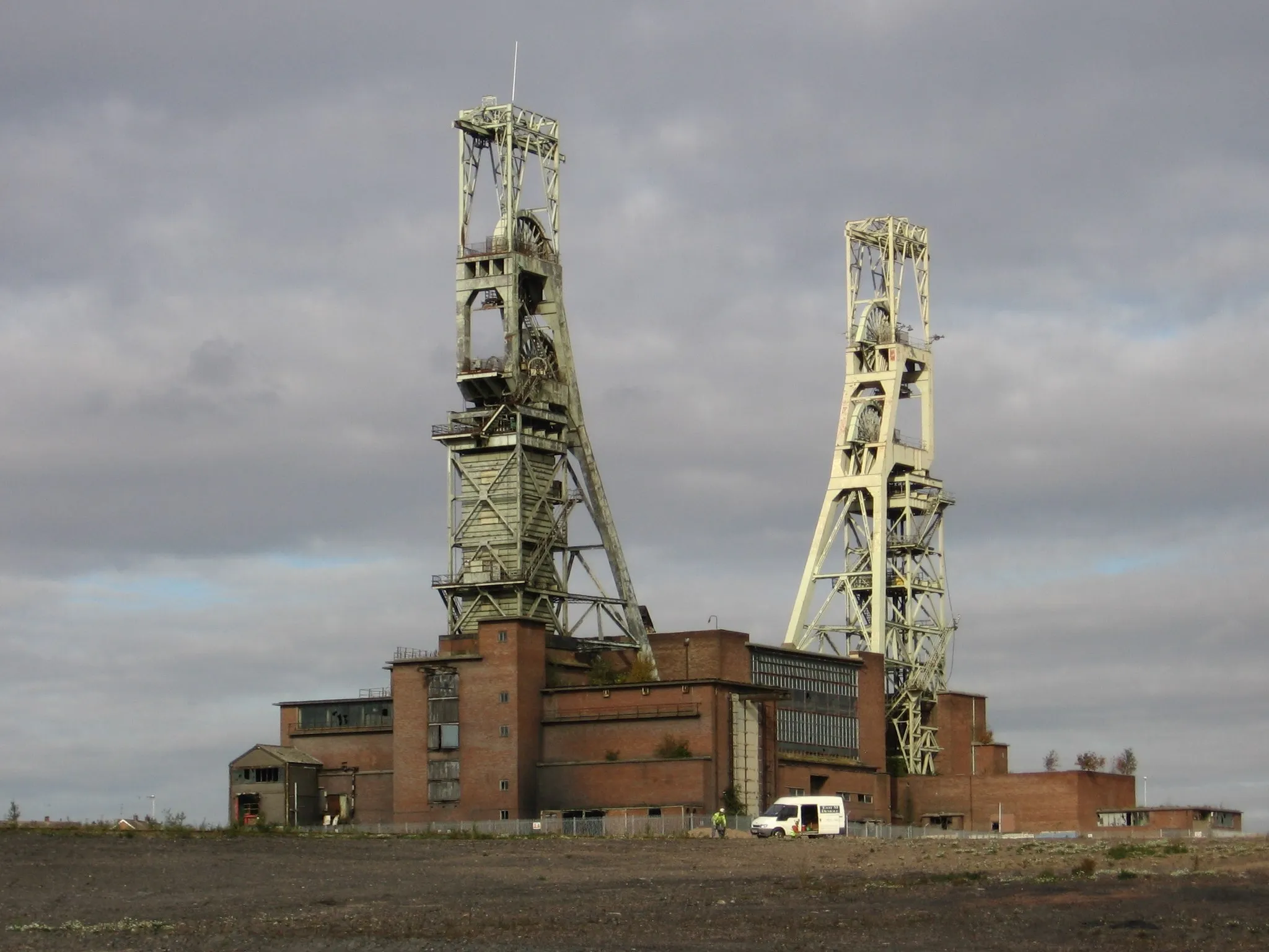 Photo showing: Clipstone - colliery headstocks