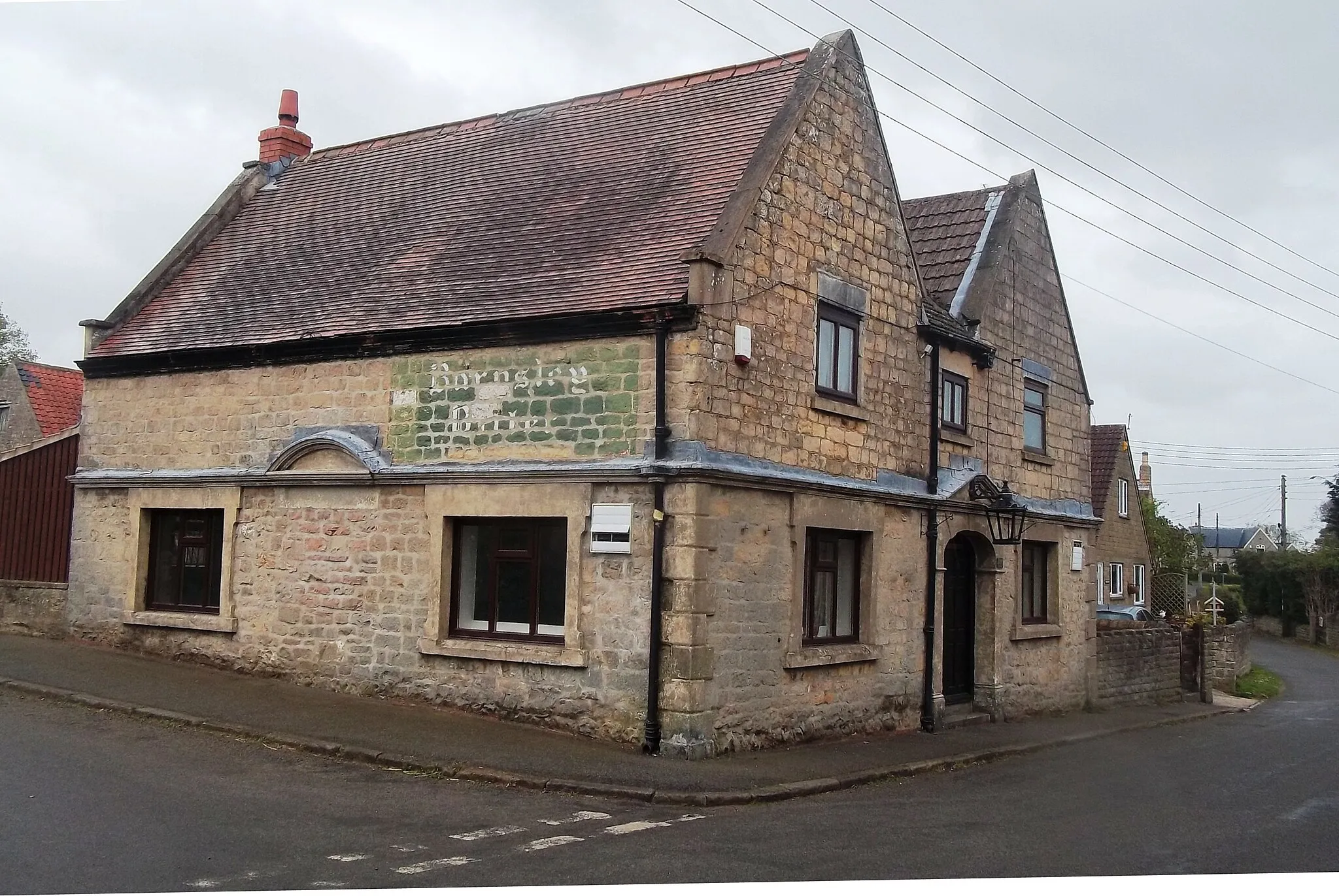 Photo showing: Black Horse Public House in Whaley