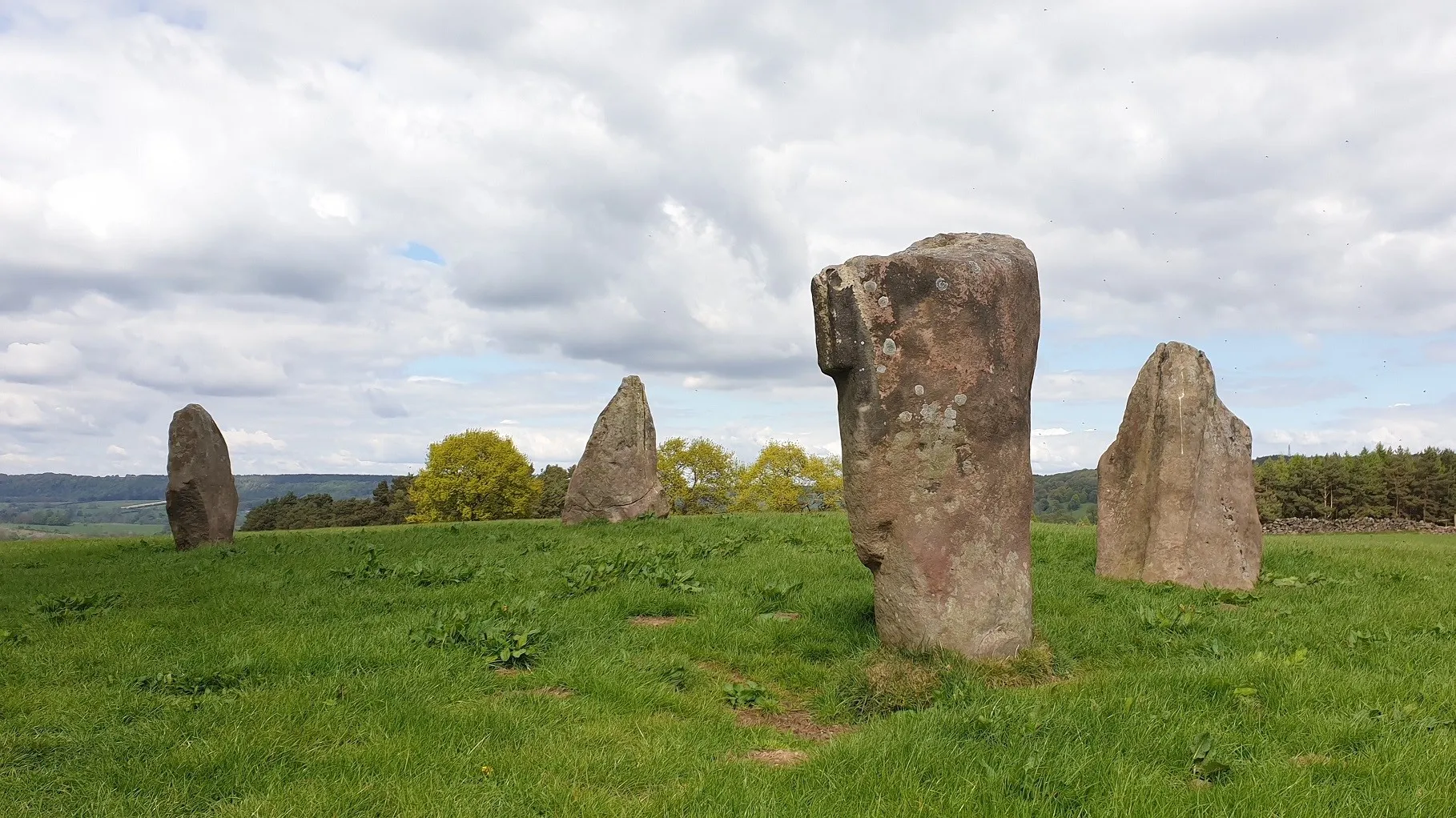 Photo showing: Nine Stones Close - Bronze Age stone circle on Harthill Moor, Derbyshire