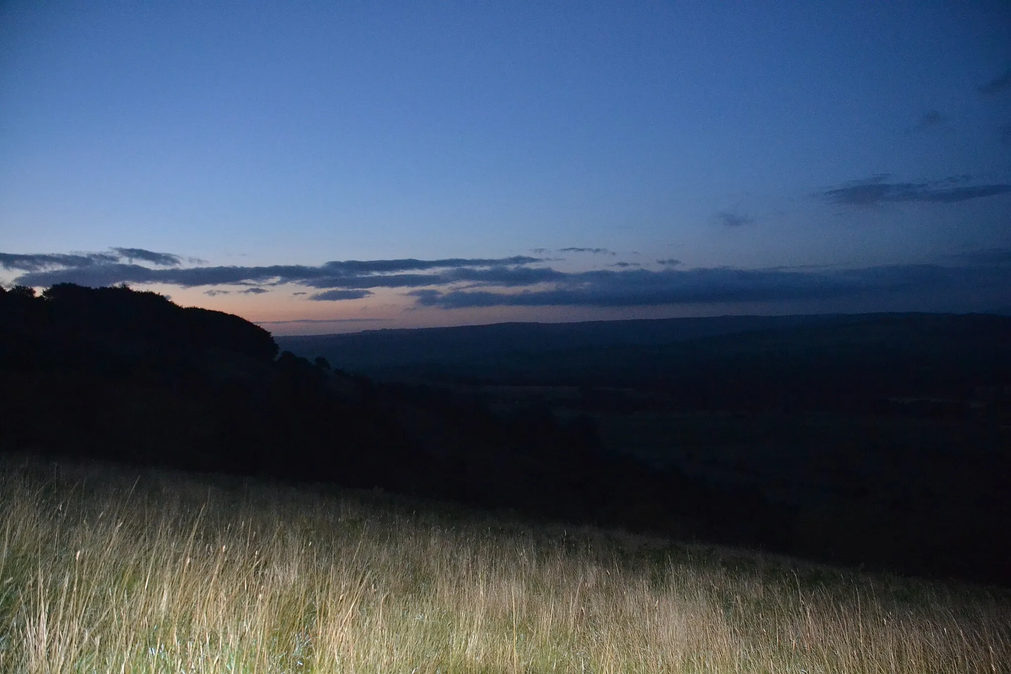 Photo showing: Longstone Edge, just before sunrise