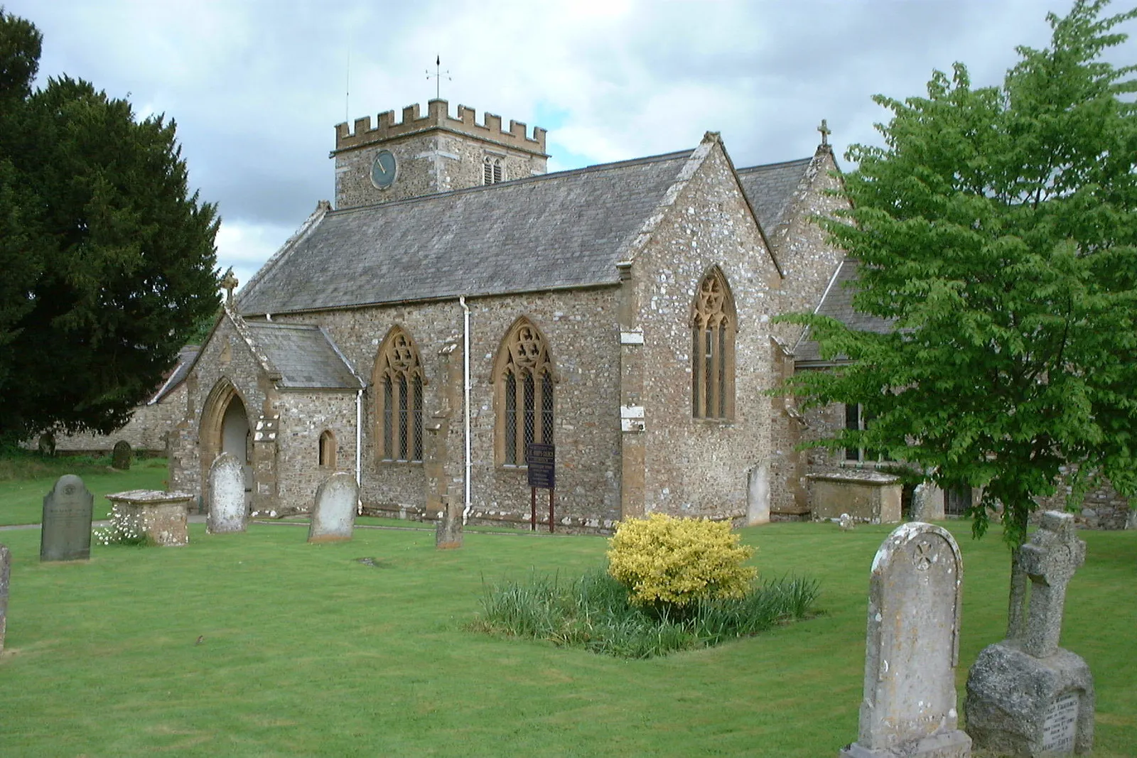 Photo showing: St Mary's church, Hemyock