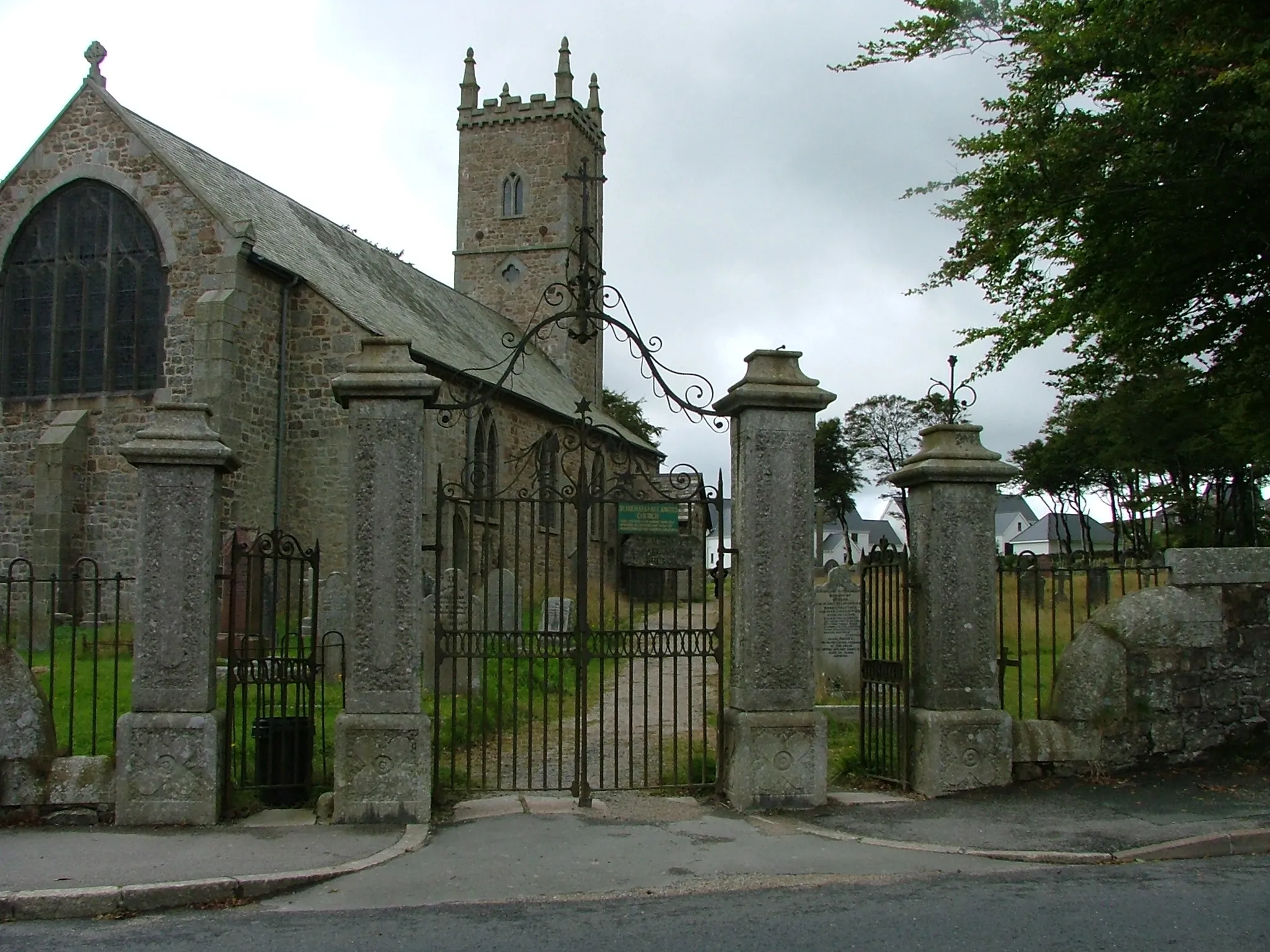 Photo showing: Church of St Michael, Princetown