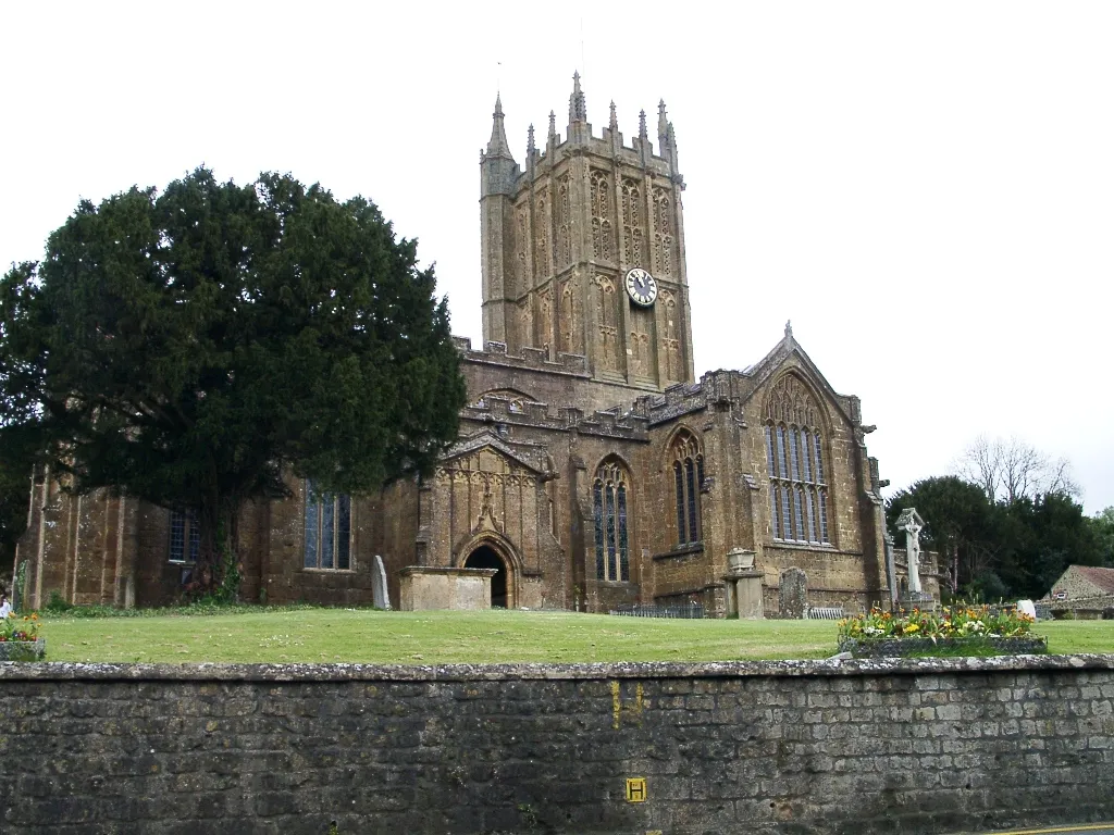 Photo showing: The Minster Church at Ilminster, on a rainy April 27 2002.