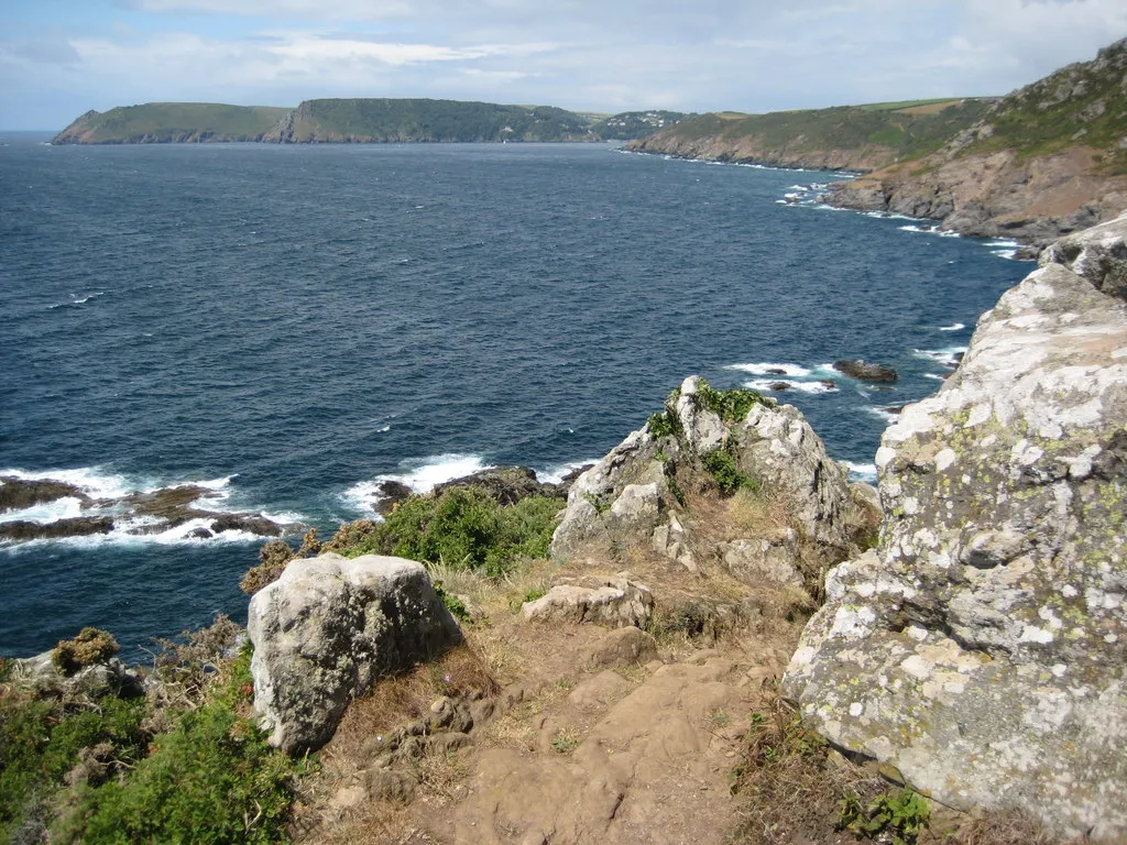 Photo showing: Above Hamstone Cove