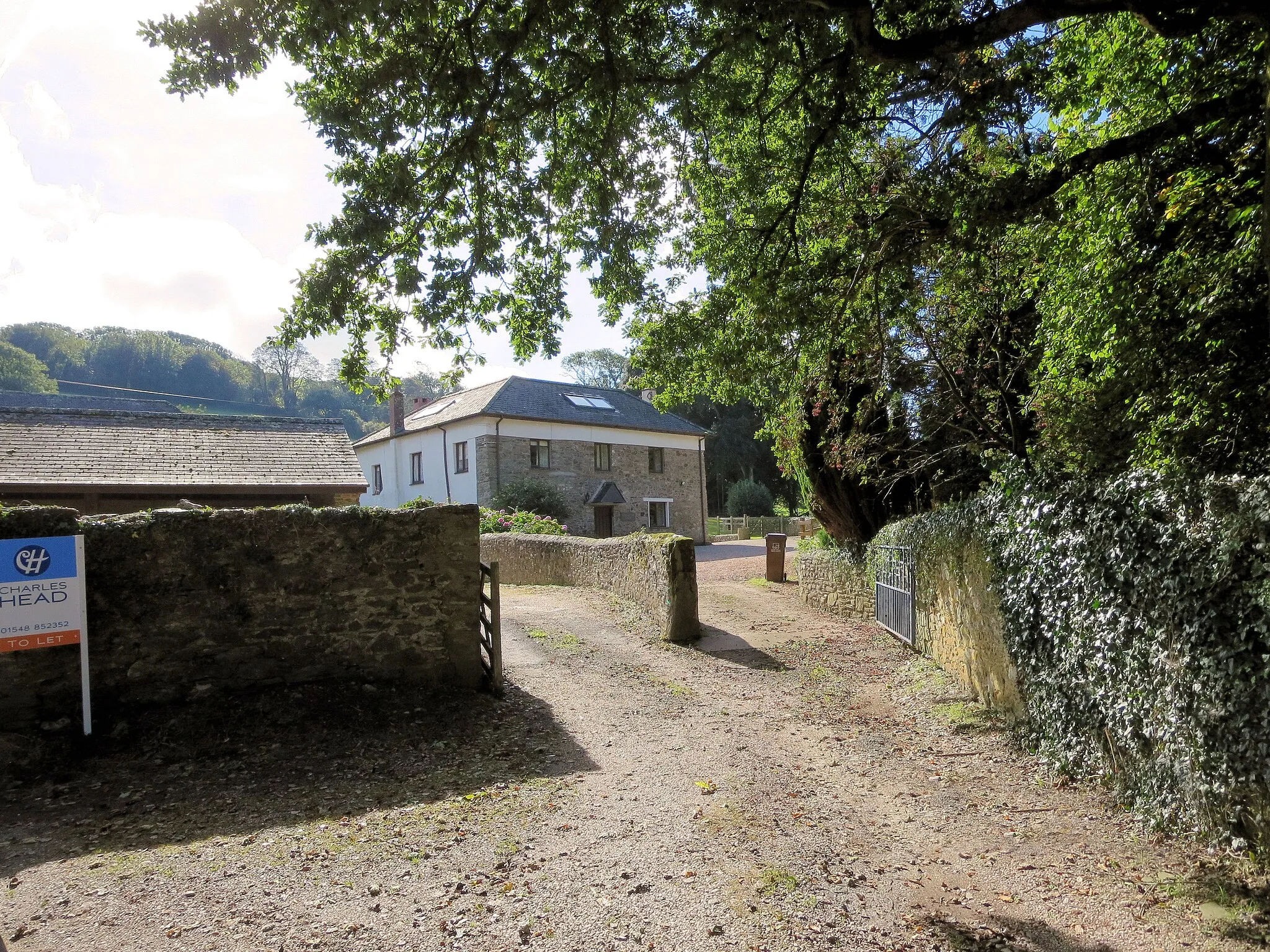 Photo showing: Garland's Farm entrance