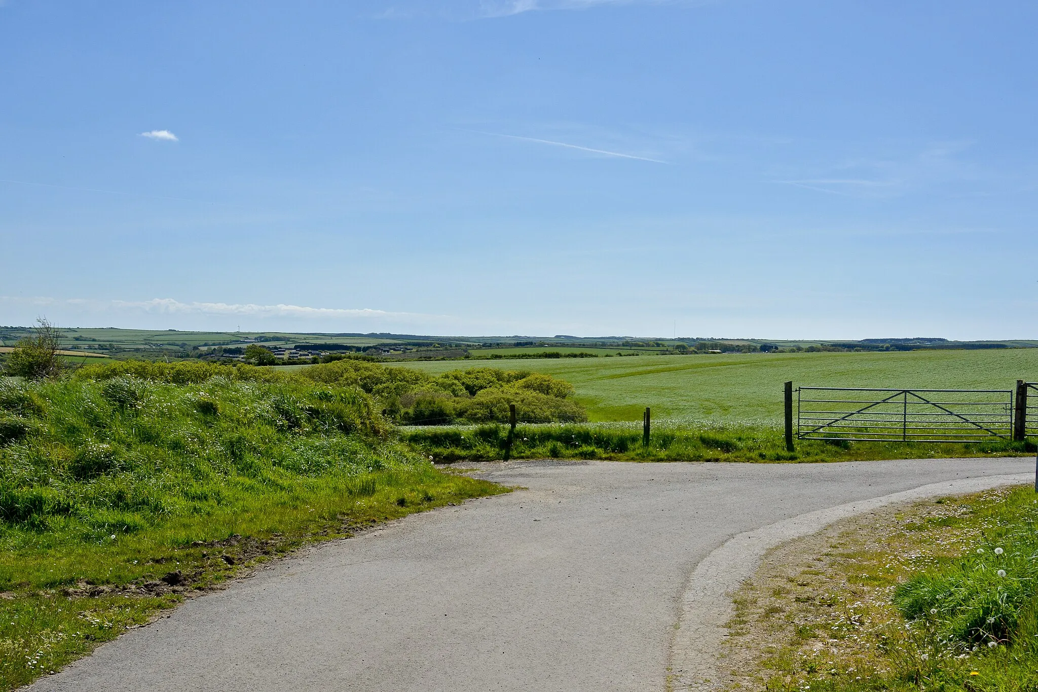Photo showing: The view towards Meddon from a road near Trew Farm