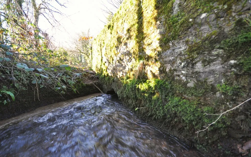 Photo showing: A bridge on Rookbear Lane as seen from upstream