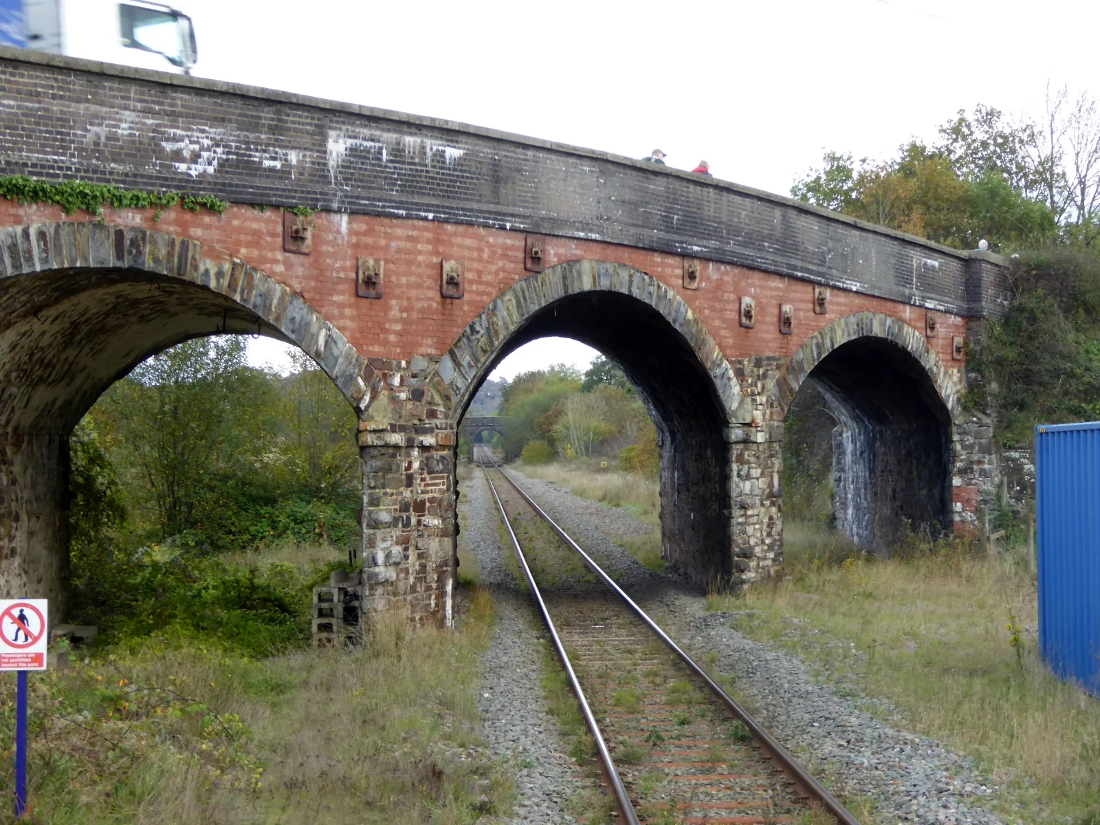 Photo showing: A377 bridge over the Tarka Line at Lapford (2)