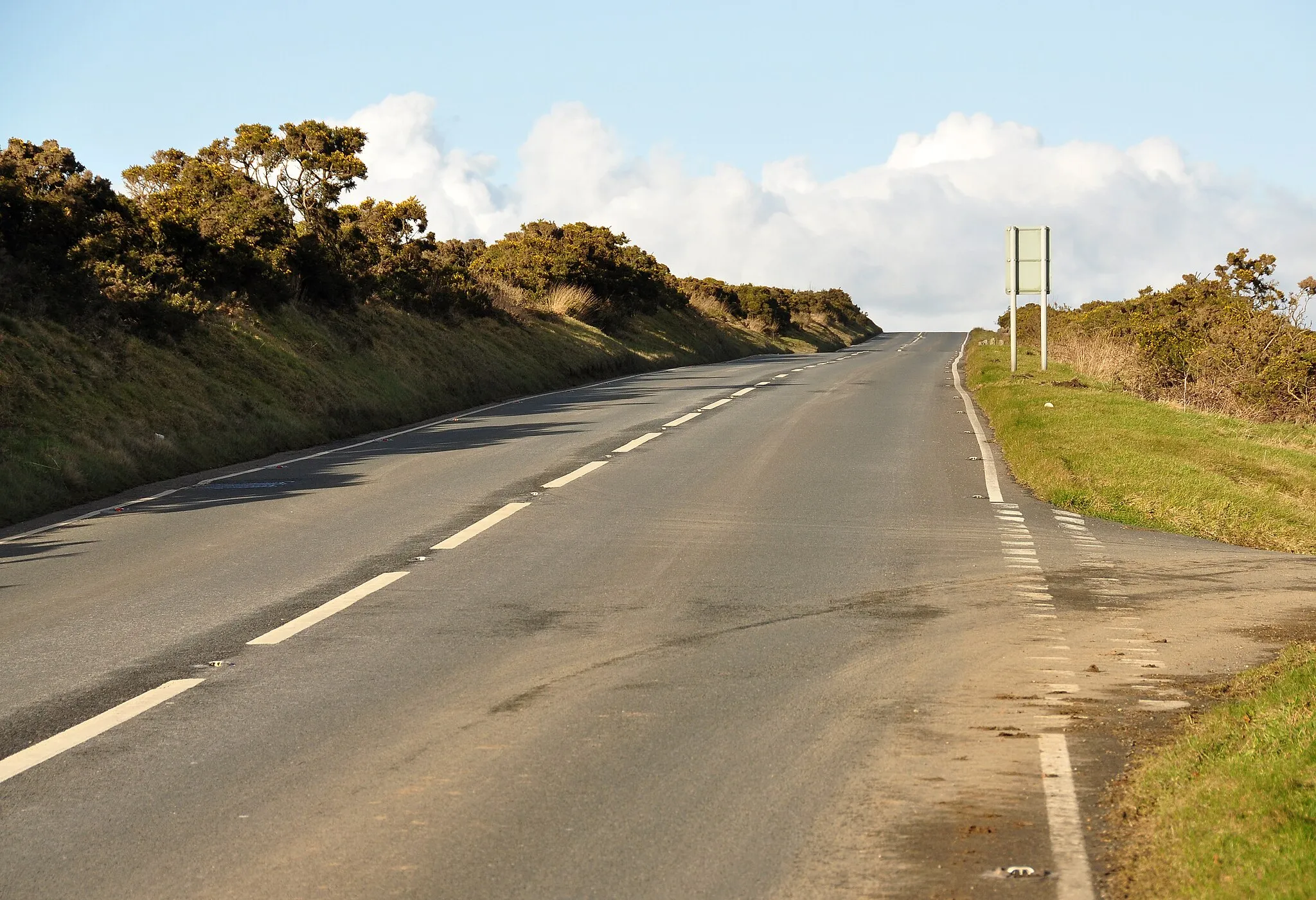 Photo showing: The A386 climbing onto the open moors, to the north of Mary Tavy, Devon.