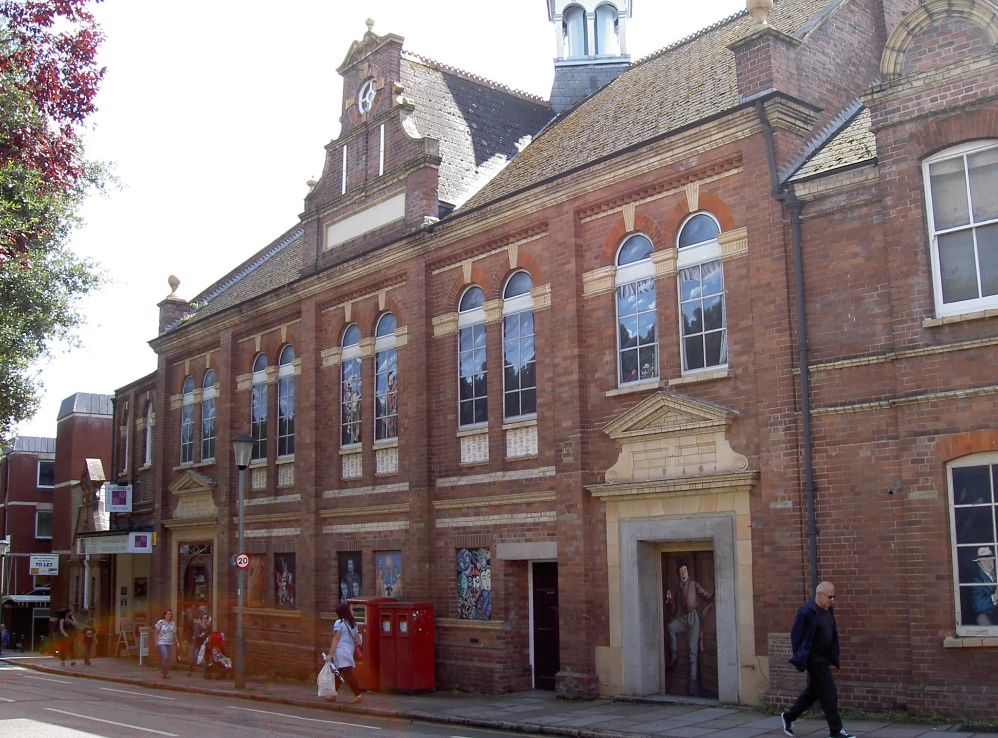 Photo showing: Barnfield Theatre. Exeter's lesser-known venue was built in the 1890s and was home to the Exeter Literacy Society. In 1972 a raked auditorium was constructed to allow various performances and conferences.