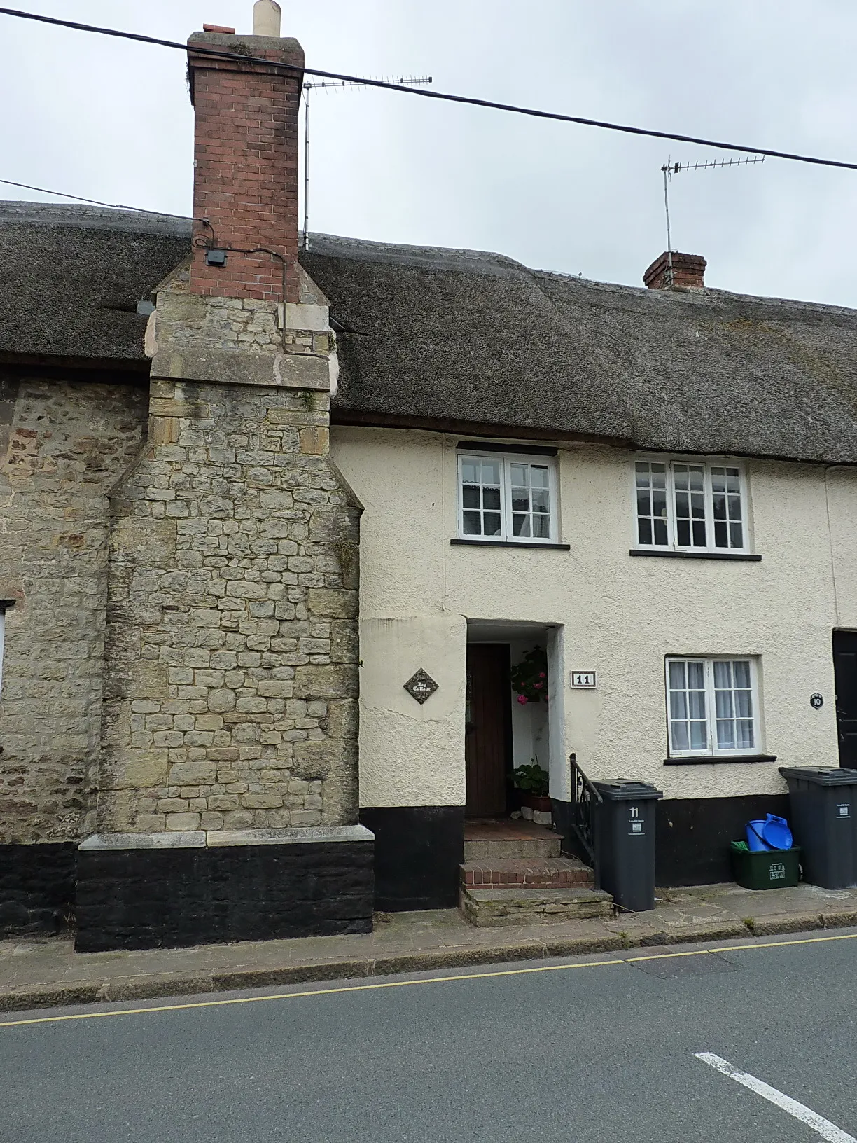 Photo showing: 11, School Street, Sidford