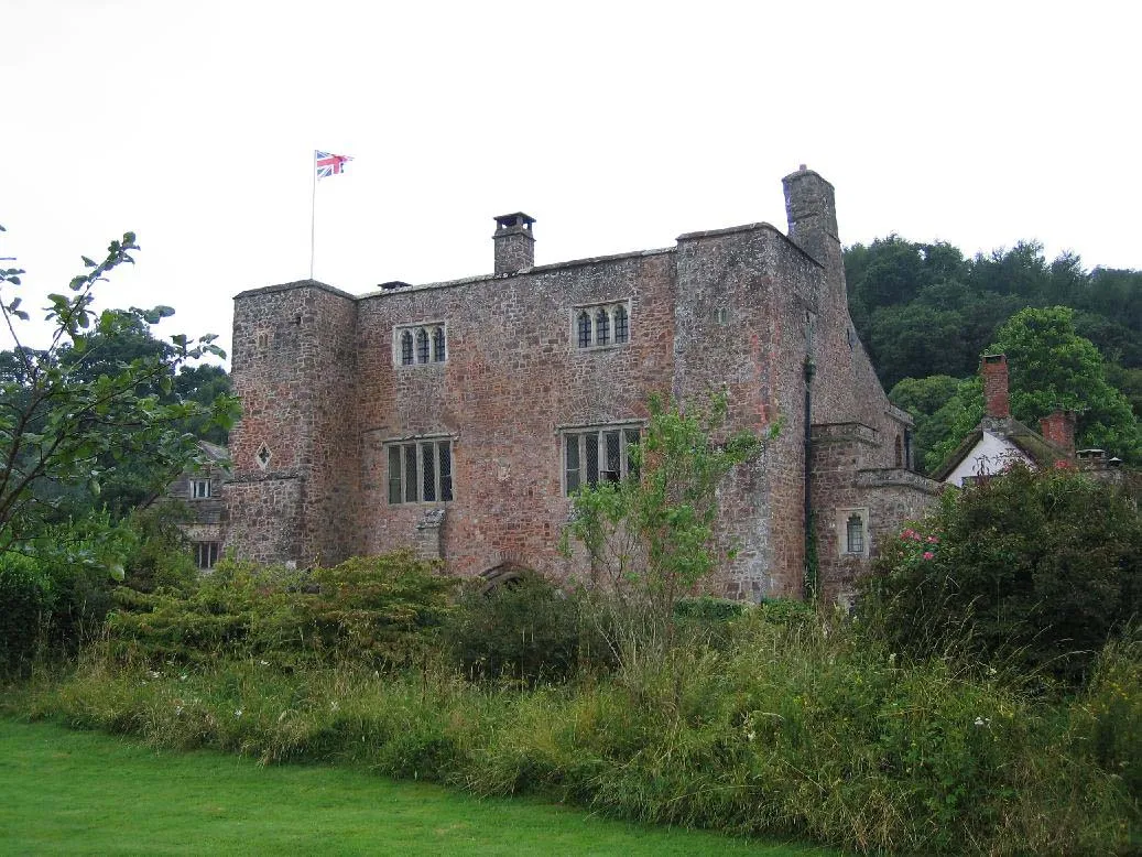 Photo showing: The medieval keep of Bickleigh Castle, Bickleigh, near Tiverton, Devon, England.