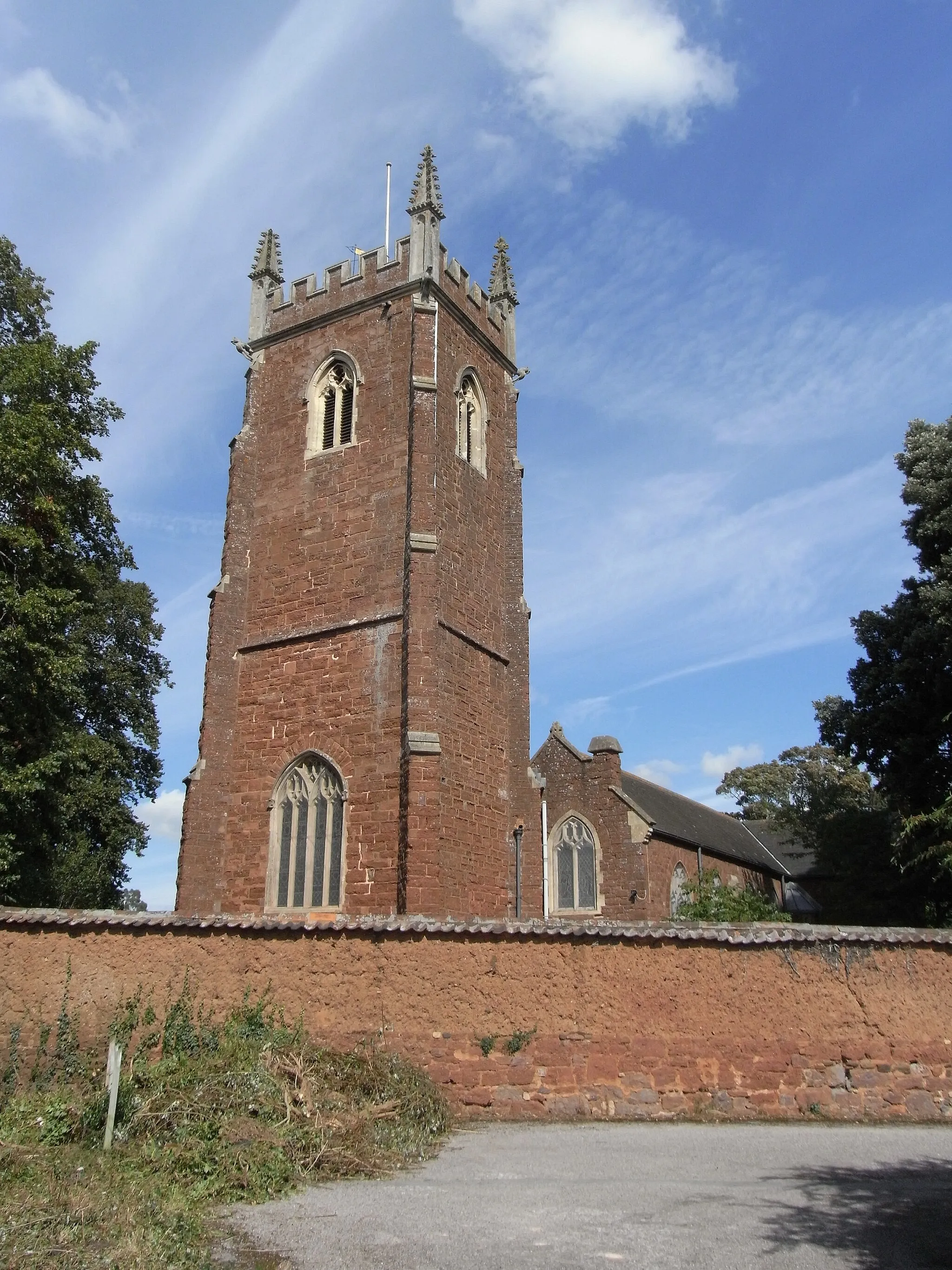 Photo showing: St Michael's parish church, Alphington, Devon, seen from the southwest