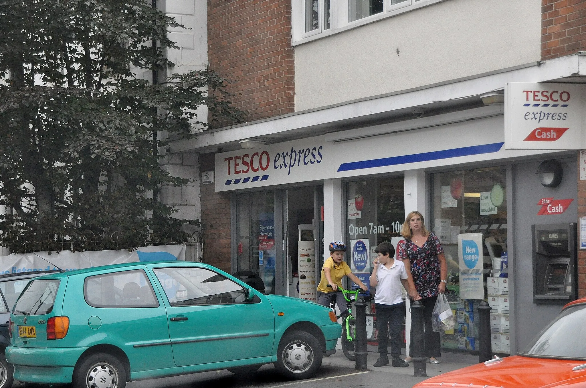 Photo showing: Exminster : Tesco Express