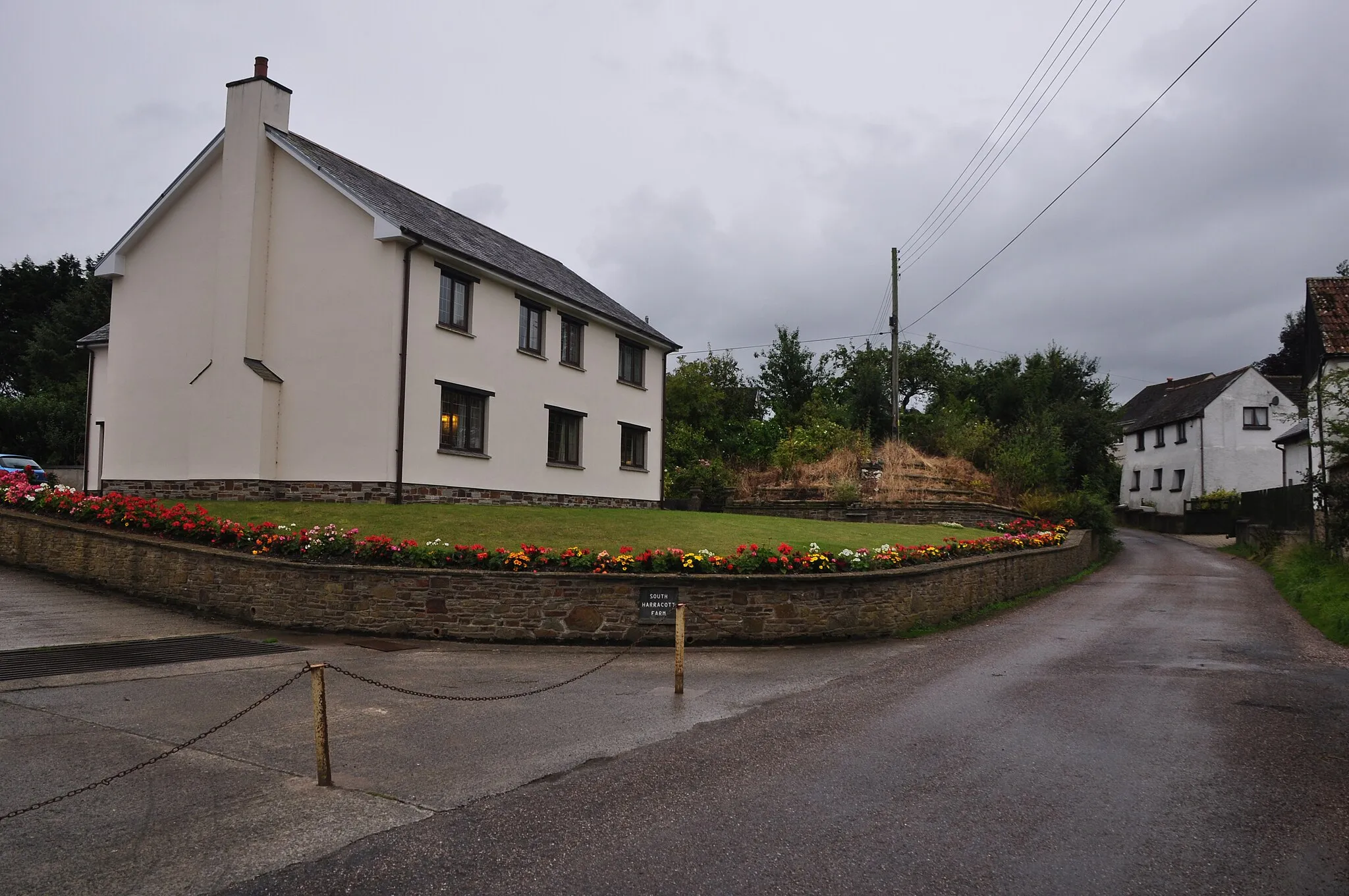 Photo showing: Harracott : Village Lane & Greenacre House