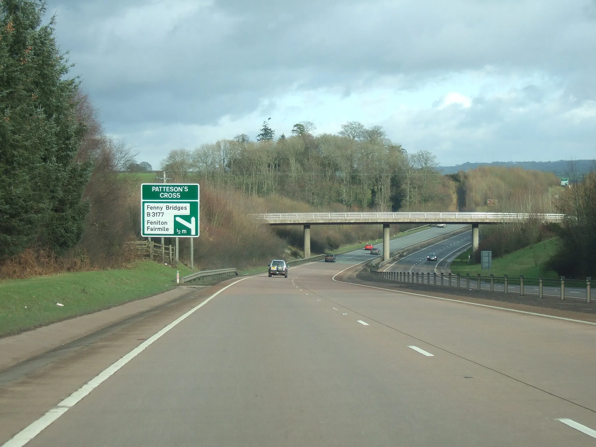 Photo showing: A30 approaching Patteson's Cross