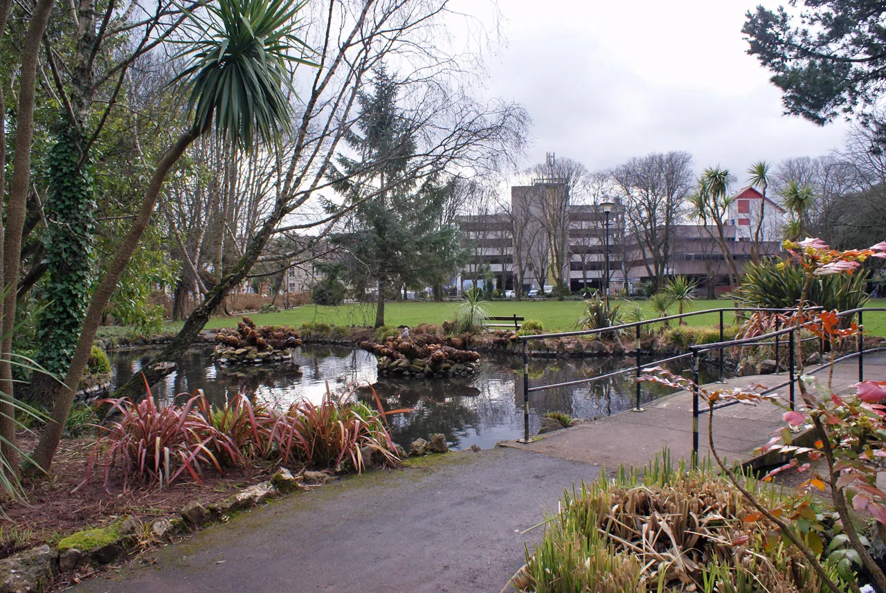 Photo showing: Pond in the park