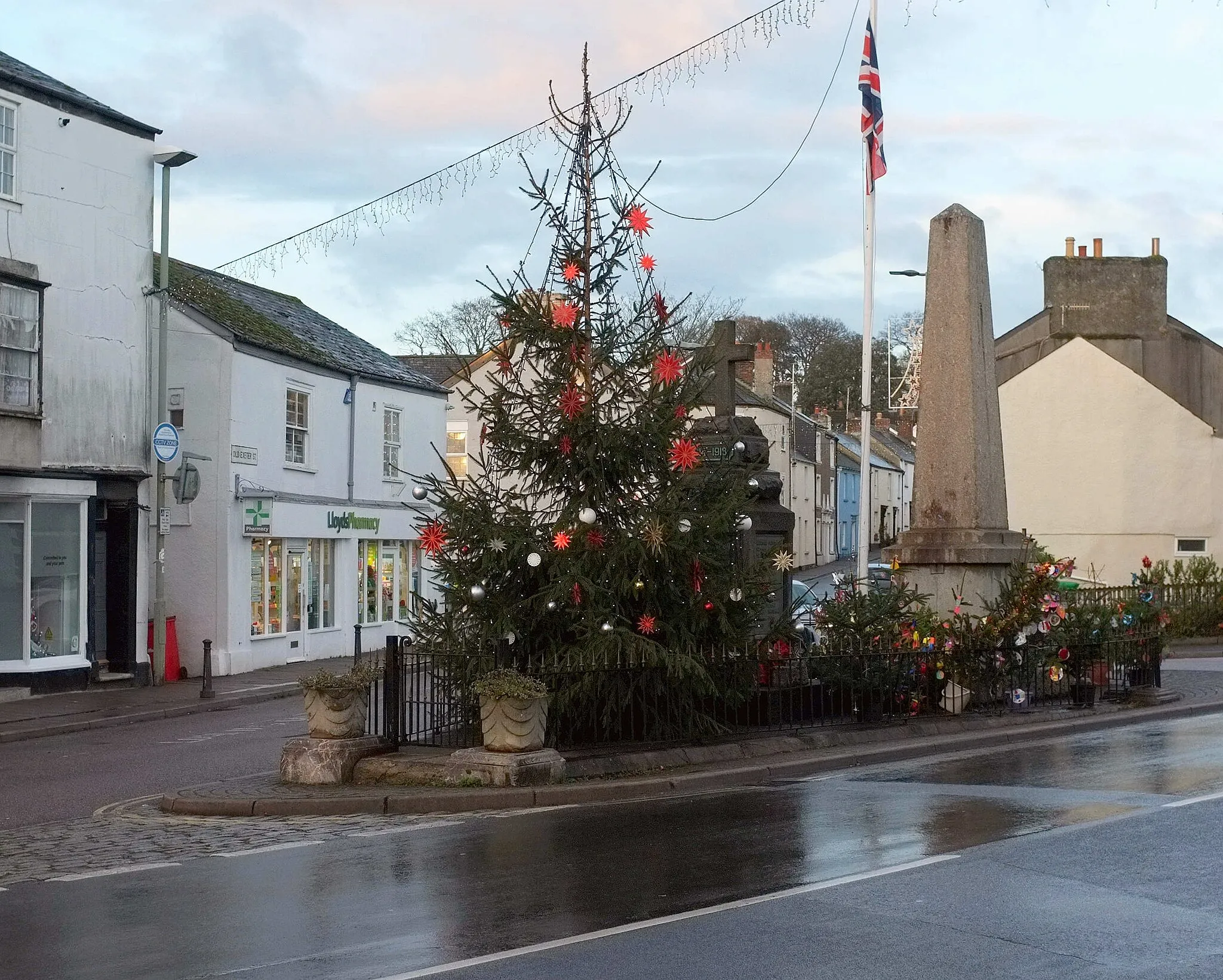 Photo showing: Christmas tree, Chudleigh