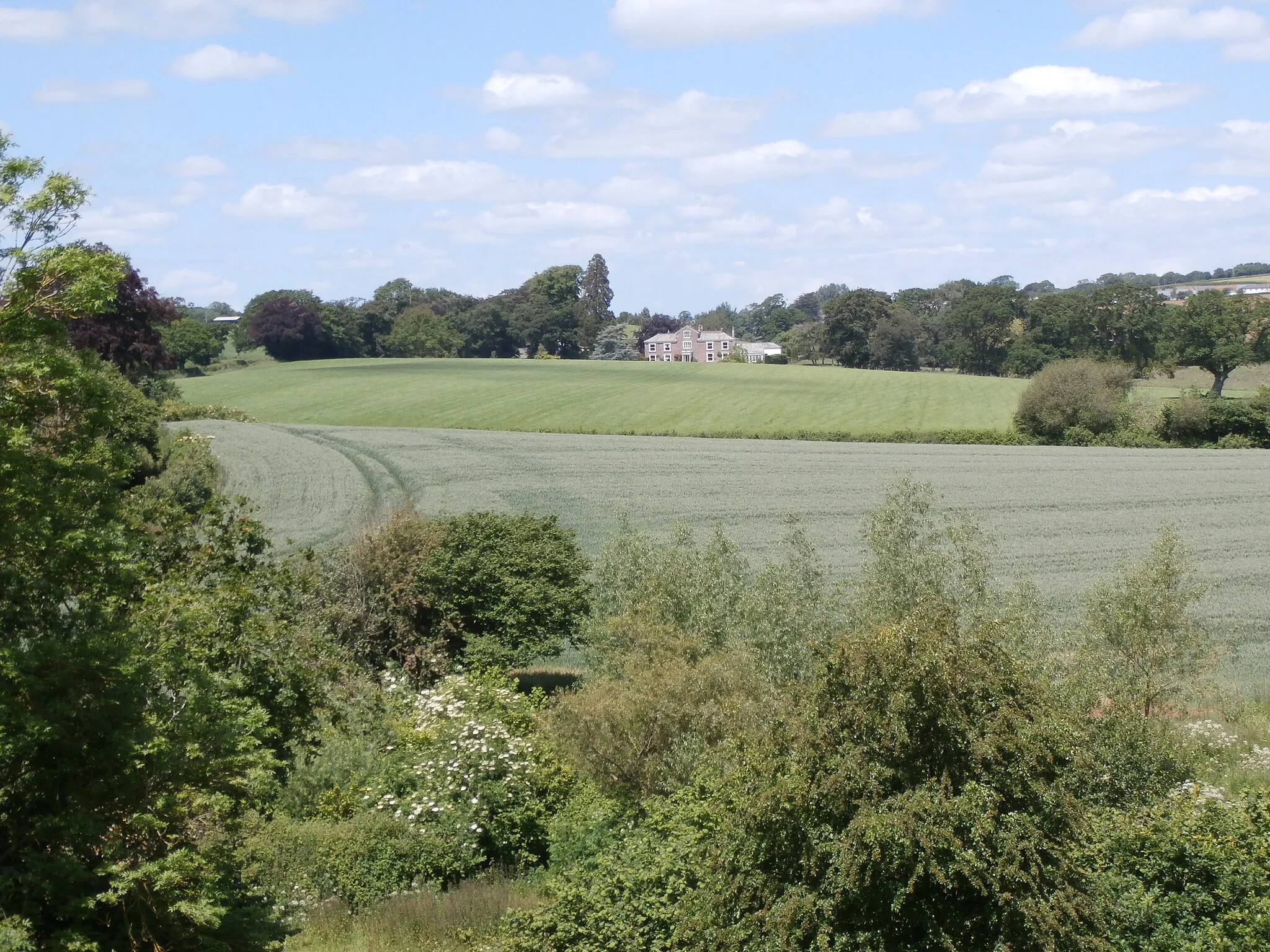 Photo showing: Coplestone House, Colebrooke, Devon, setting viewed from south