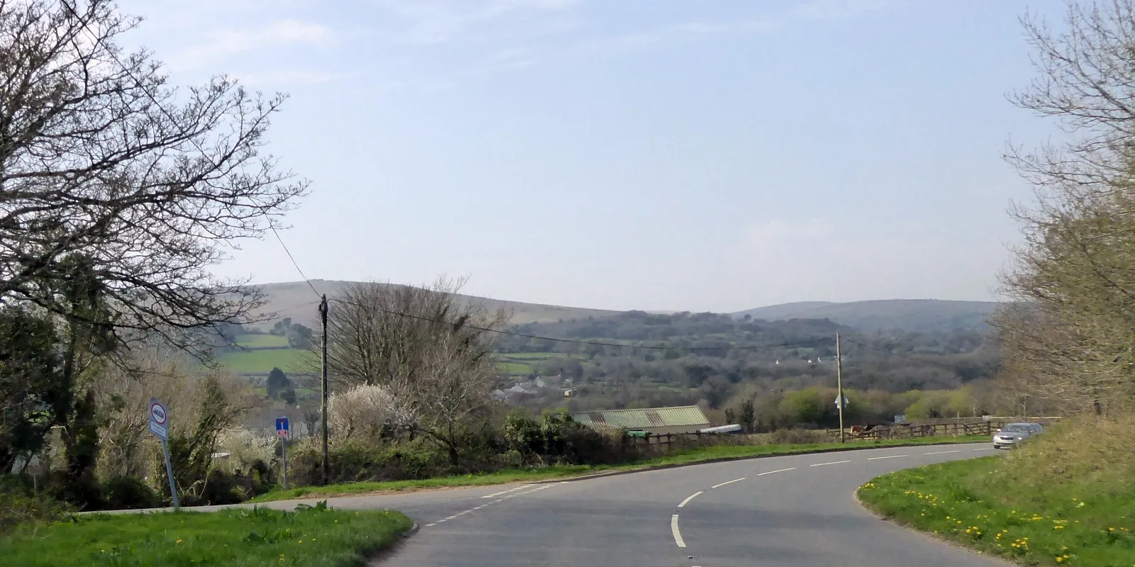 Photo showing: A3121 Kingsbridge Road approaching Wrangaton Cross