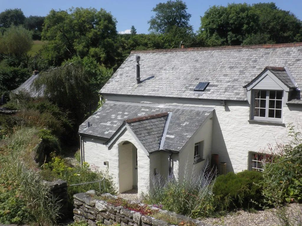 Photo showing: Heale Farm