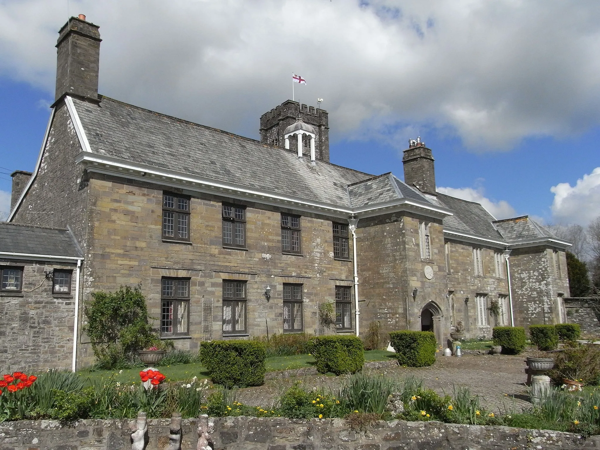 Photo showing: Court House, North Molton, Devon. Built by Parker family in 1533